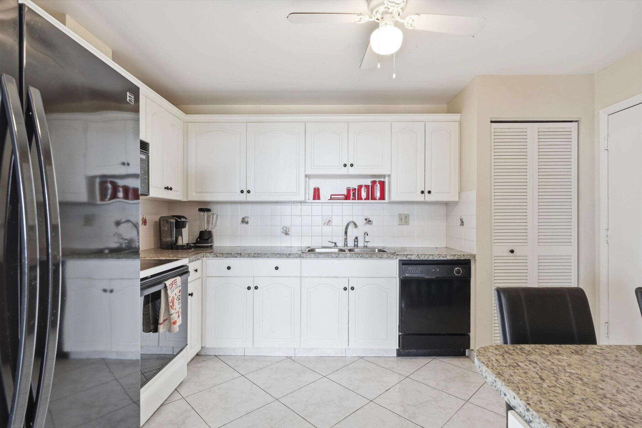 CAMBRIDGE TOWERS CONDO - Residential