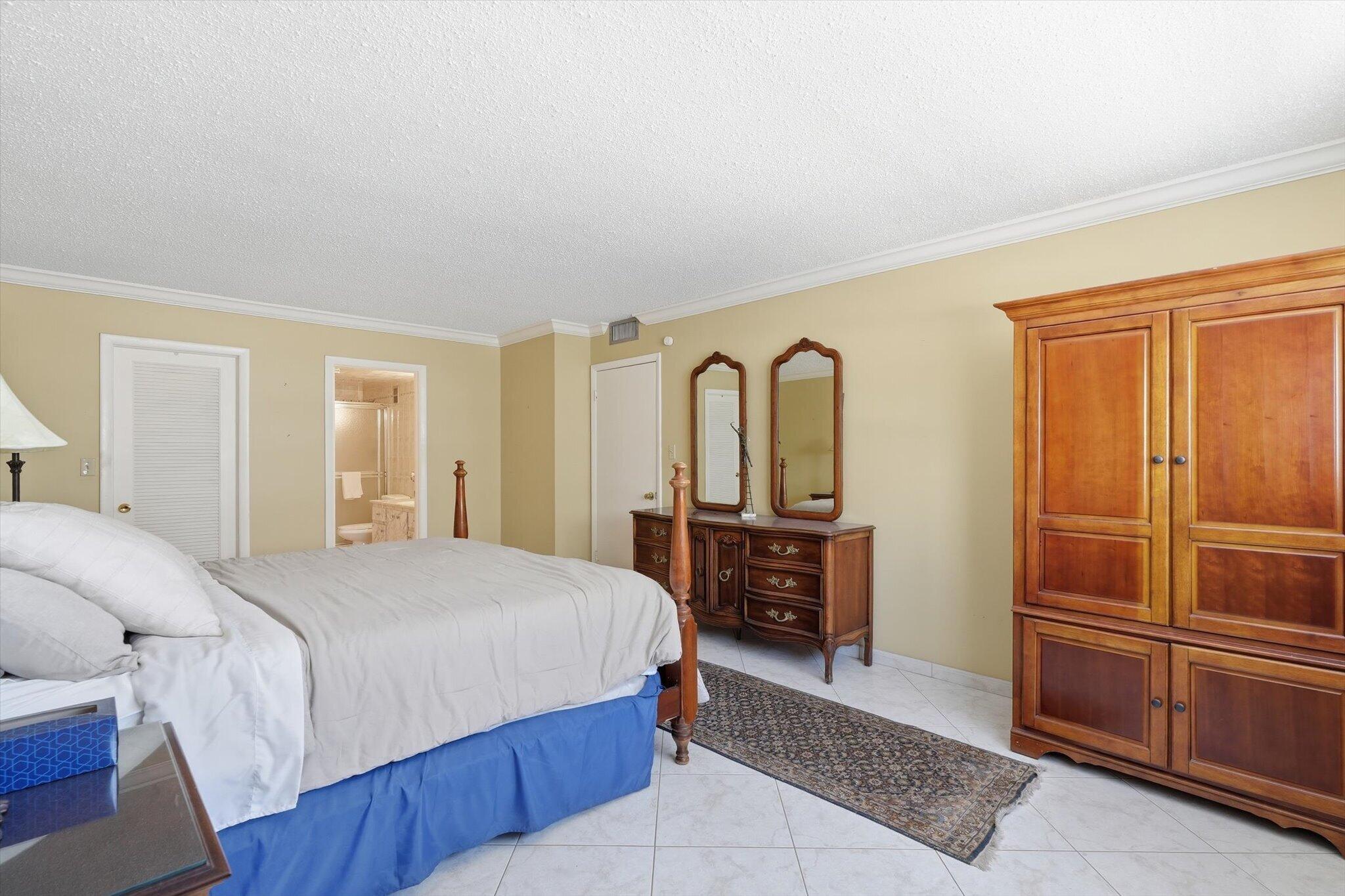 CAMBRIDGE TOWERS CONDO - Residential