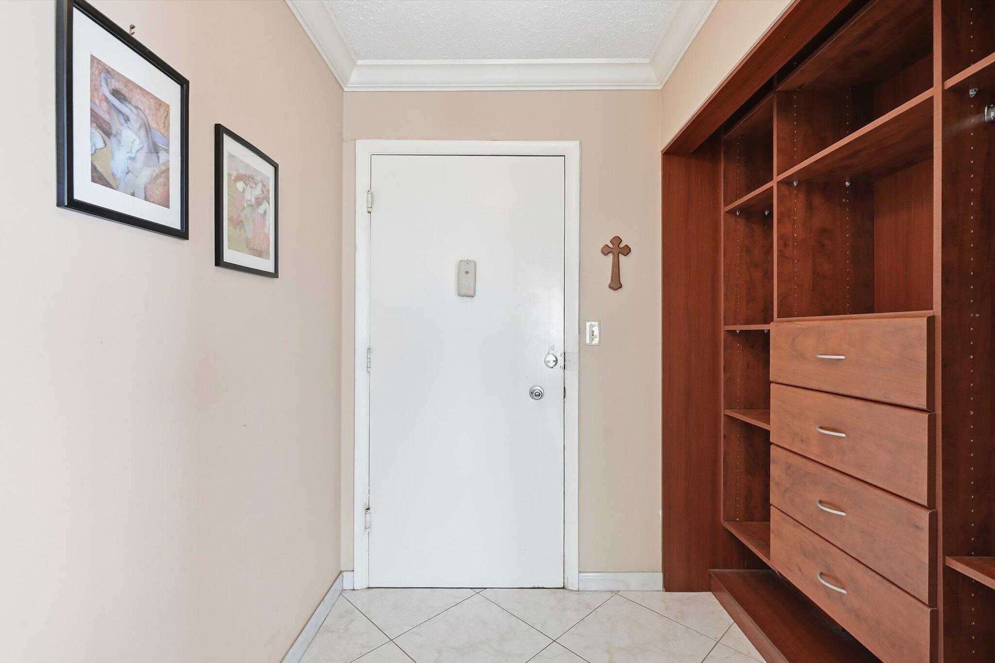 CAMBRIDGE TOWERS CONDO - Residential