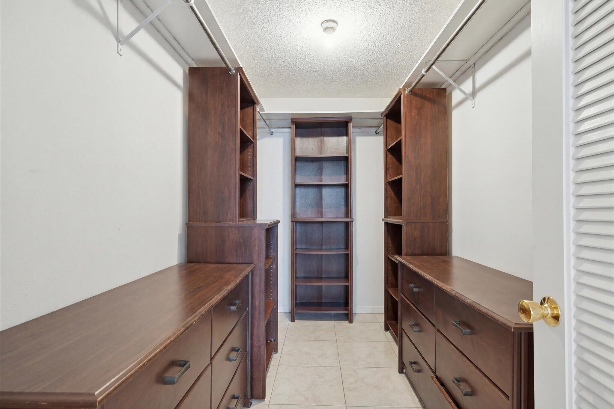 CAMBRIDGE TOWERS CONDO - Residential