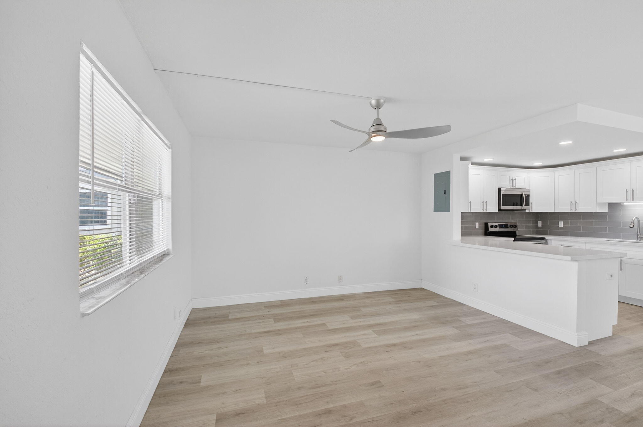 KINGS POINT BRITTANY CONDOS - Residential
