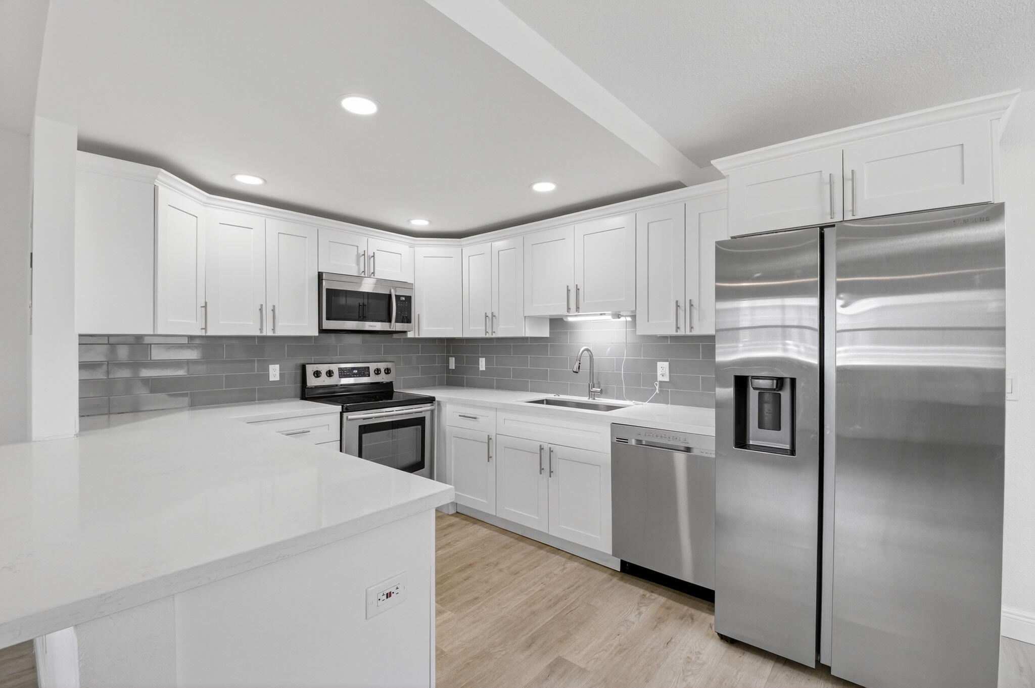 KINGS POINT BRITTANY CONDOS - Residential