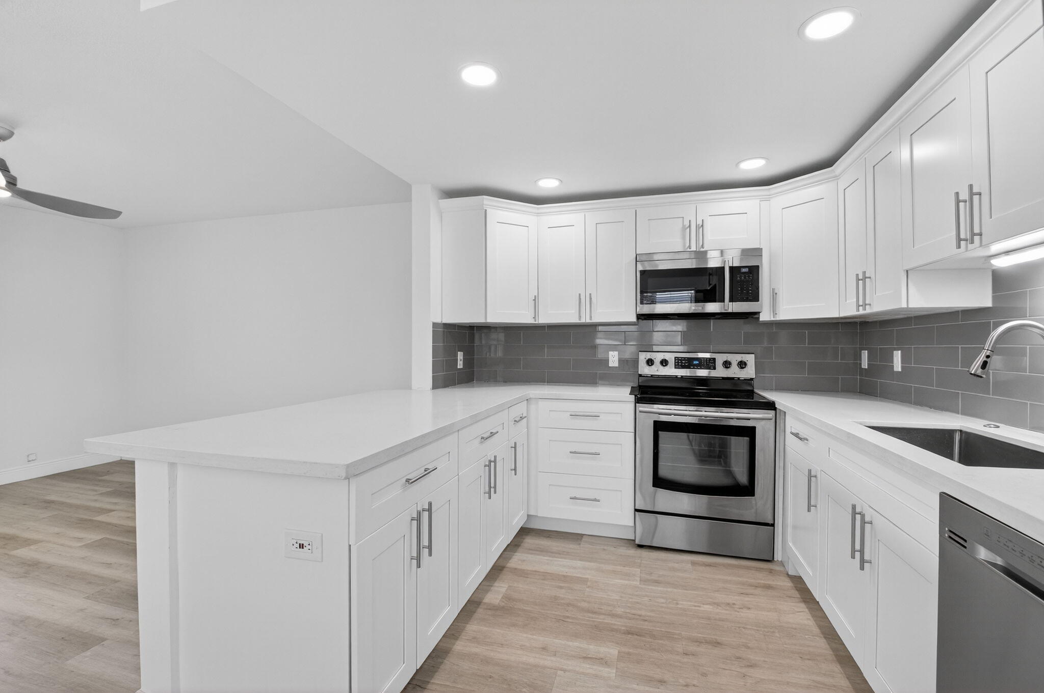 KINGS POINT BRITTANY CONDOS - Residential