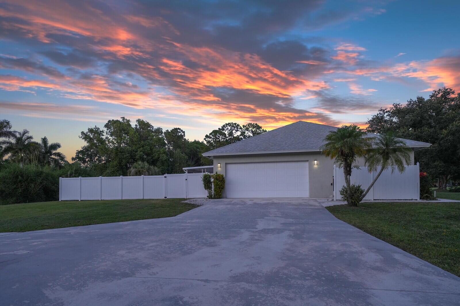 Palm Beach Country Estates - Residential