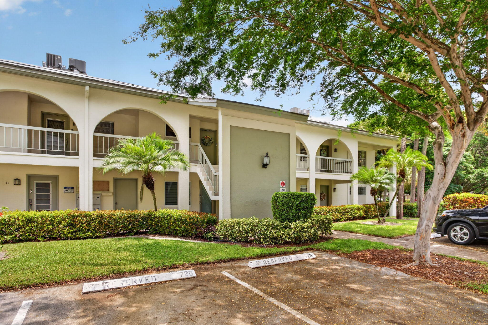It's not every day that a completely remodeled, immaculate condo like this comes on the market! From the moment you walk in, you'll appreciate the quality craftsmanship and attention to detail throughout. All ceilings have been lowered approximately 2 inches to accommodate recessed hi-hat lighting, creating a bright and modern living space. The stunning kitchen features wood cabinetry, quartz countertops, a cabinet-depth refrigerator, a state-of-the-art slim microwave, and a slide-in glass-top range/oven. Every detail has been thoughtfully updated to combine beauty and functionality. This exceptional home is truly move-in ready. View all the photos, then come see it for yourself—you won't be disappointed!