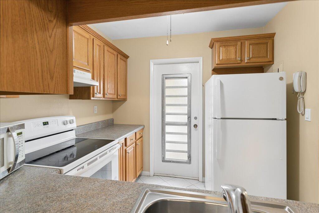 CAMELOT HALL CONDO - Residential