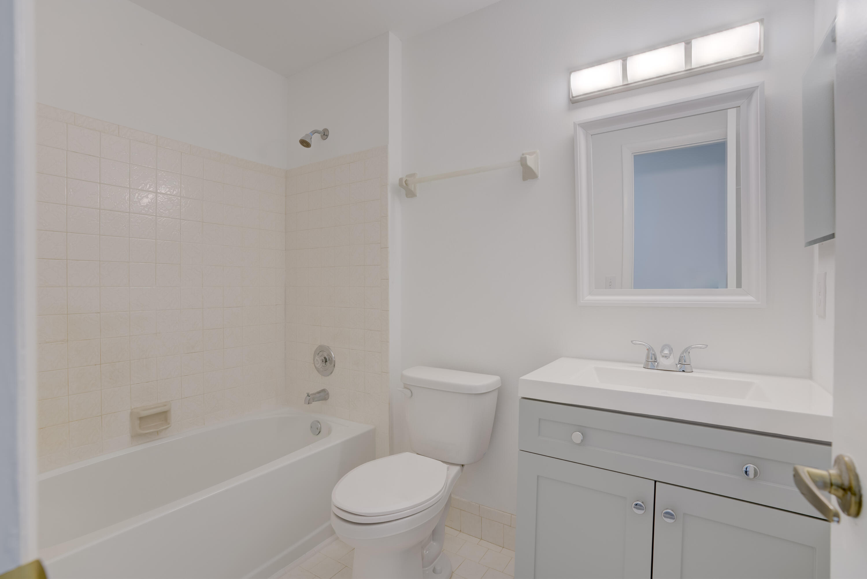 KING ARTHUR ESTATES - Residential Lease