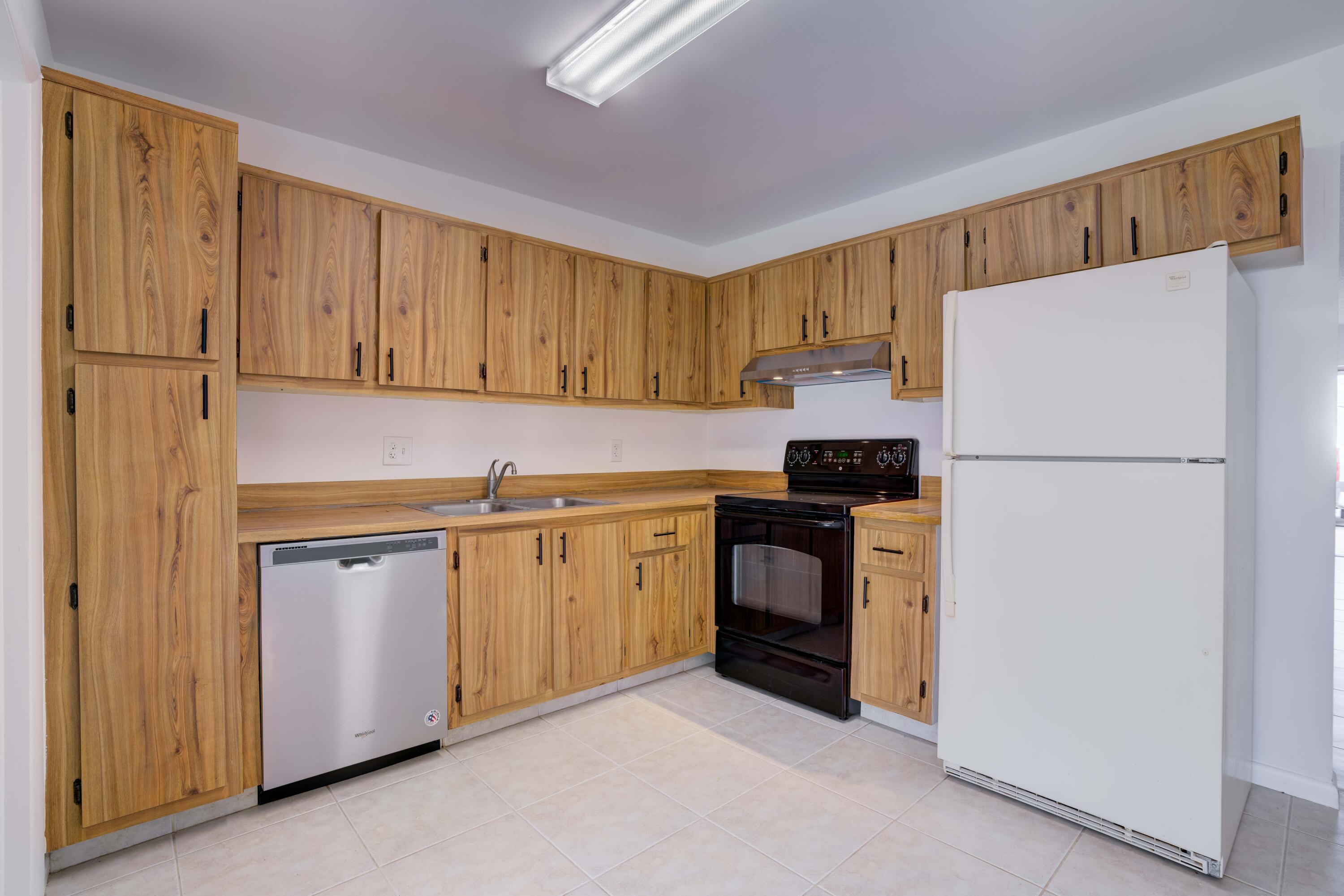 KING ARTHUR ESTATES - Residential Lease