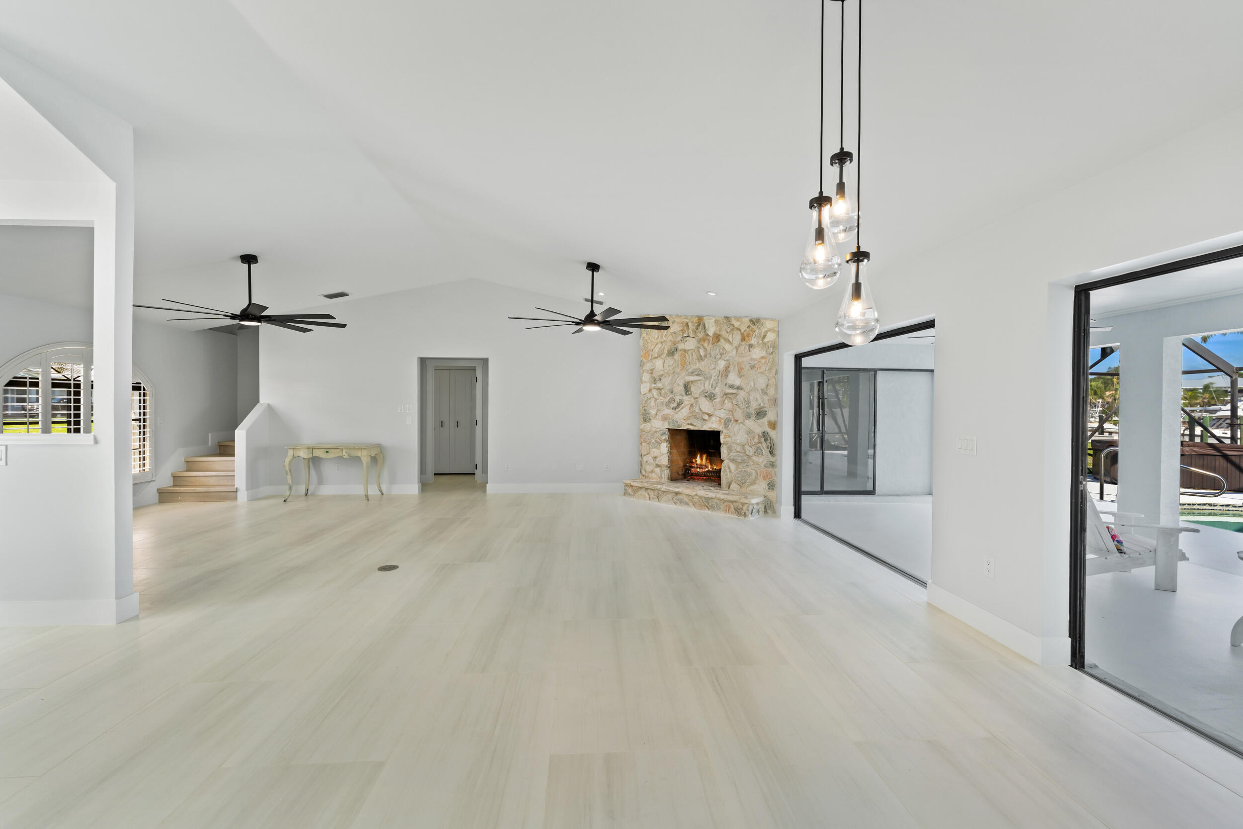 BEAU RIVAGE - Residential