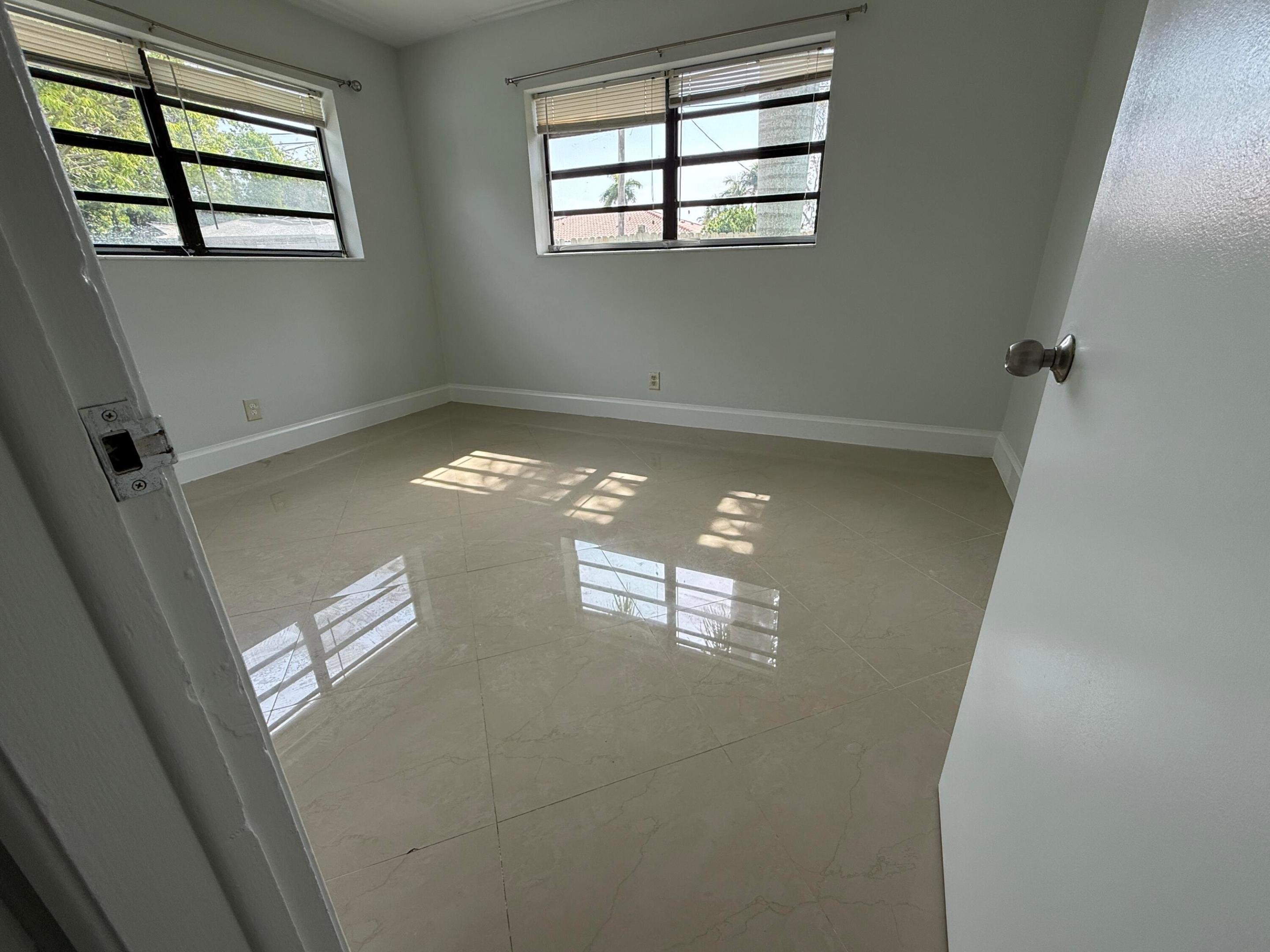 VILLA RICA IN PB14 PGS73 TO 82 INC - Residential Lease