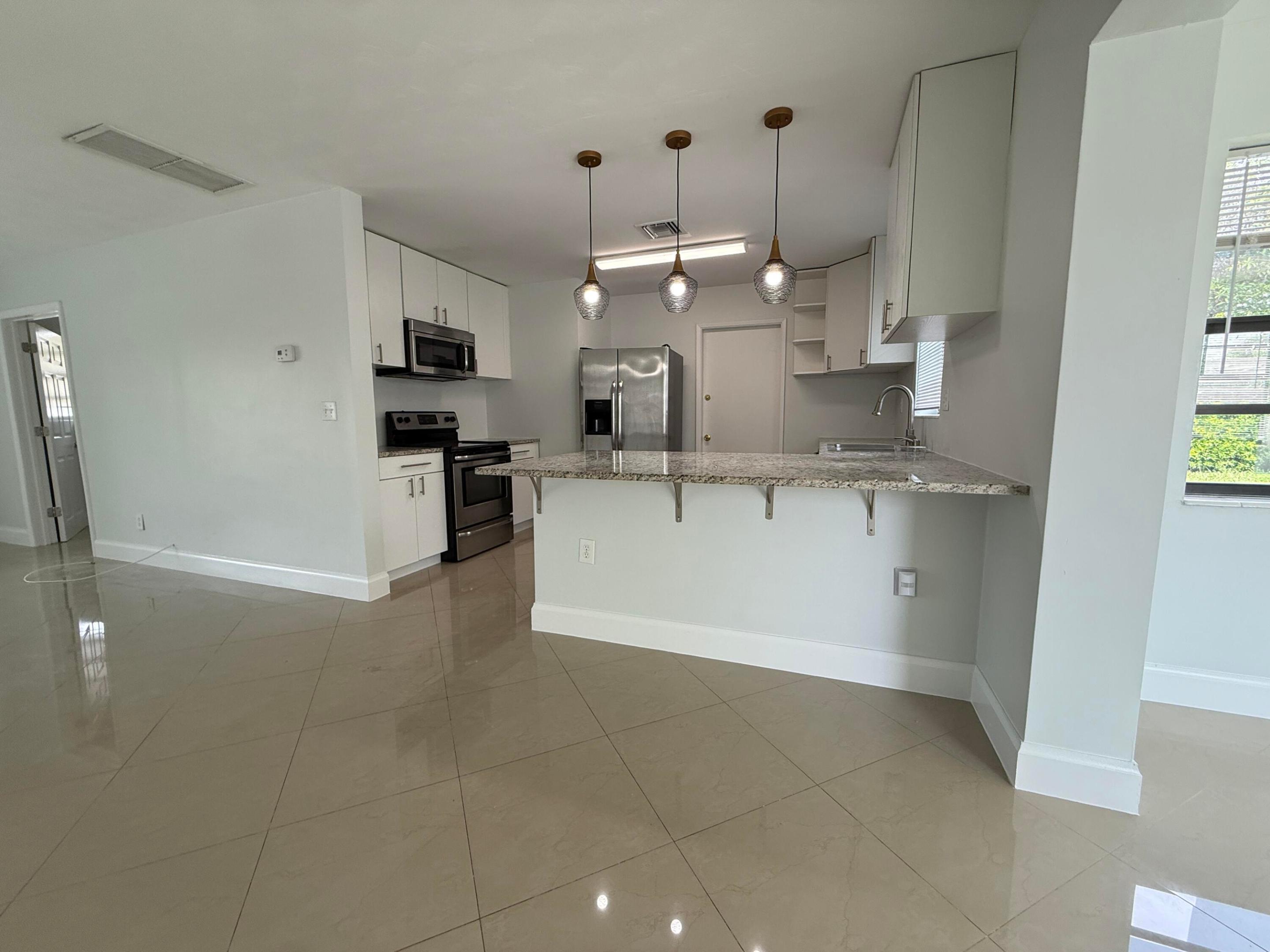 VILLA RICA IN PB14 PGS73 TO 82 INC - Residential Lease