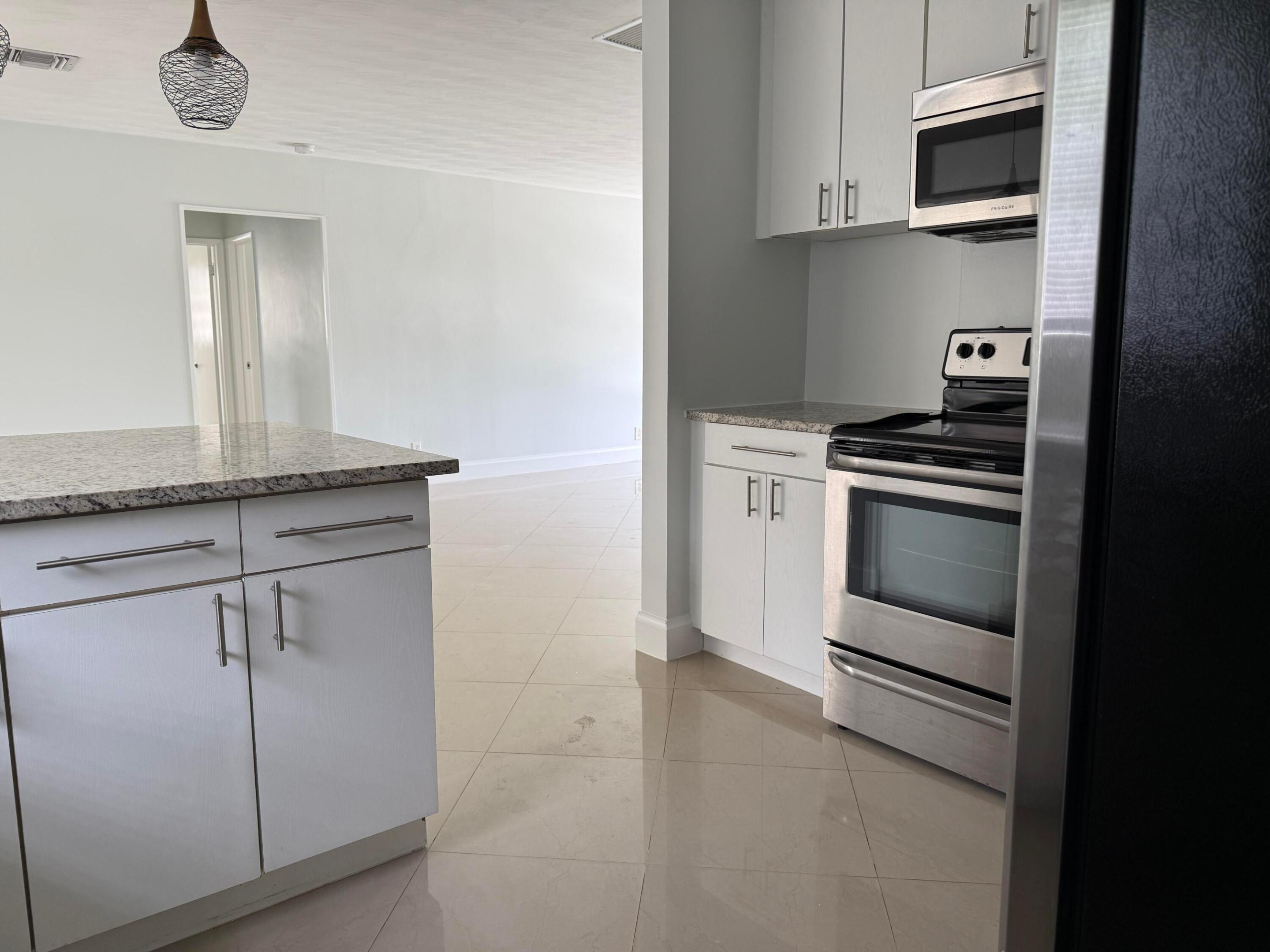 VILLA RICA IN PB14 PGS73 TO 82 INC - Residential Lease