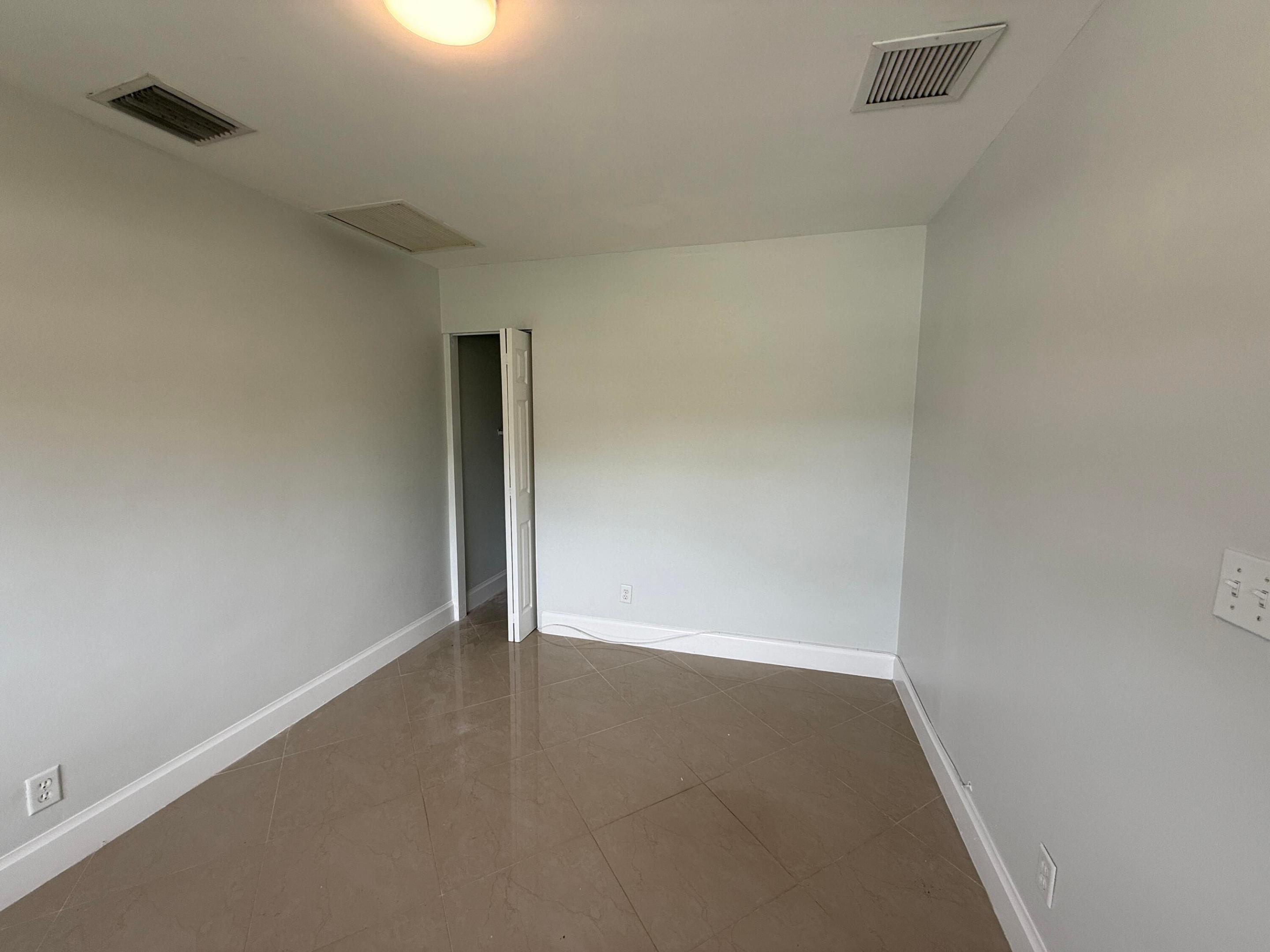 VILLA RICA IN PB14 PGS73 TO 82 INC - Residential Lease
