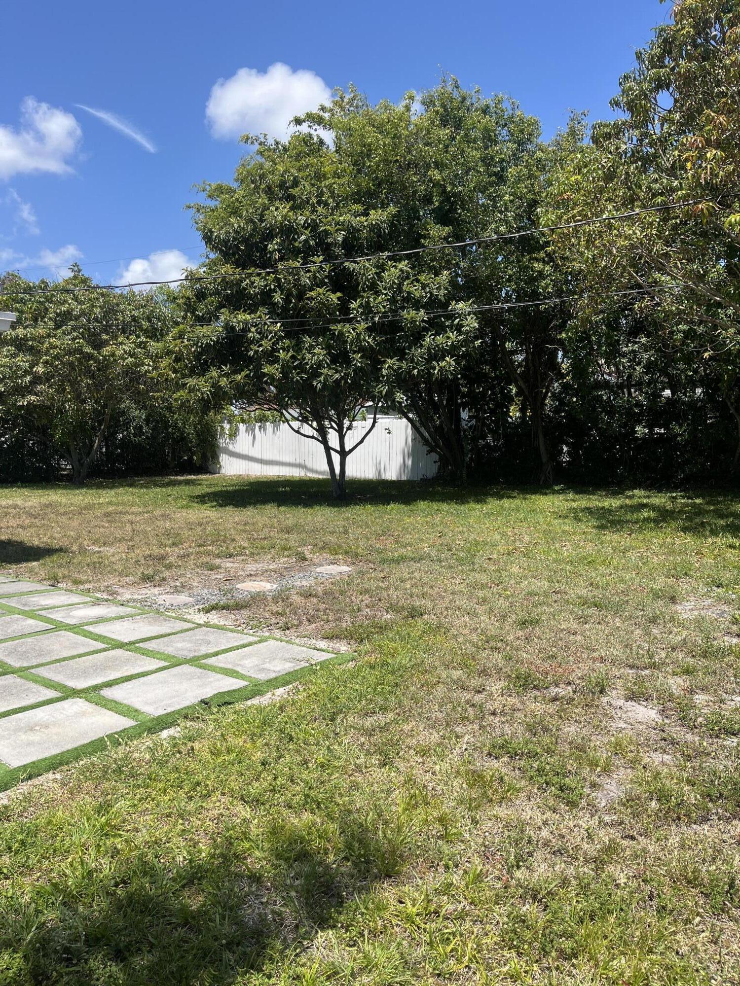 VILLA RICA IN PB14 PGS73 TO 82 INC - Residential Lease