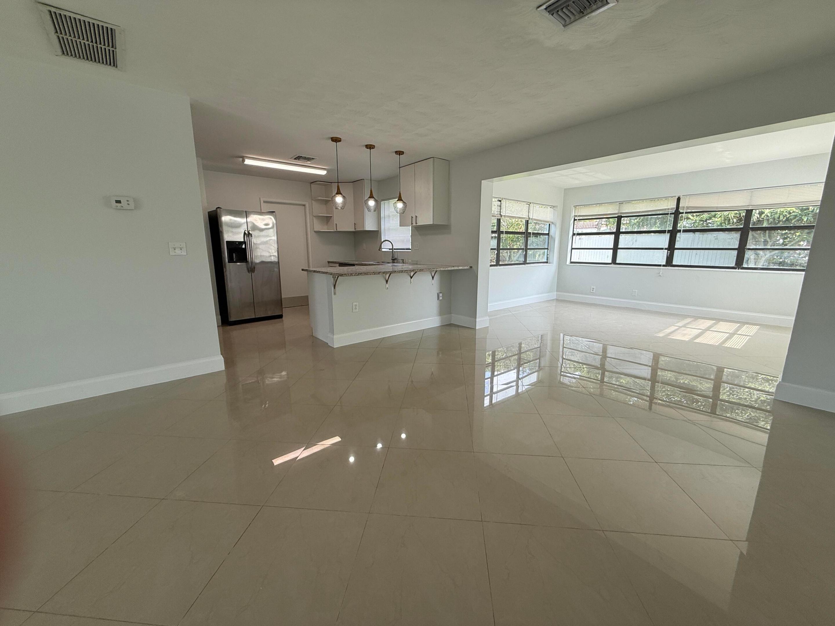VILLA RICA IN PB14 PGS73 TO 82 INC - Residential Lease