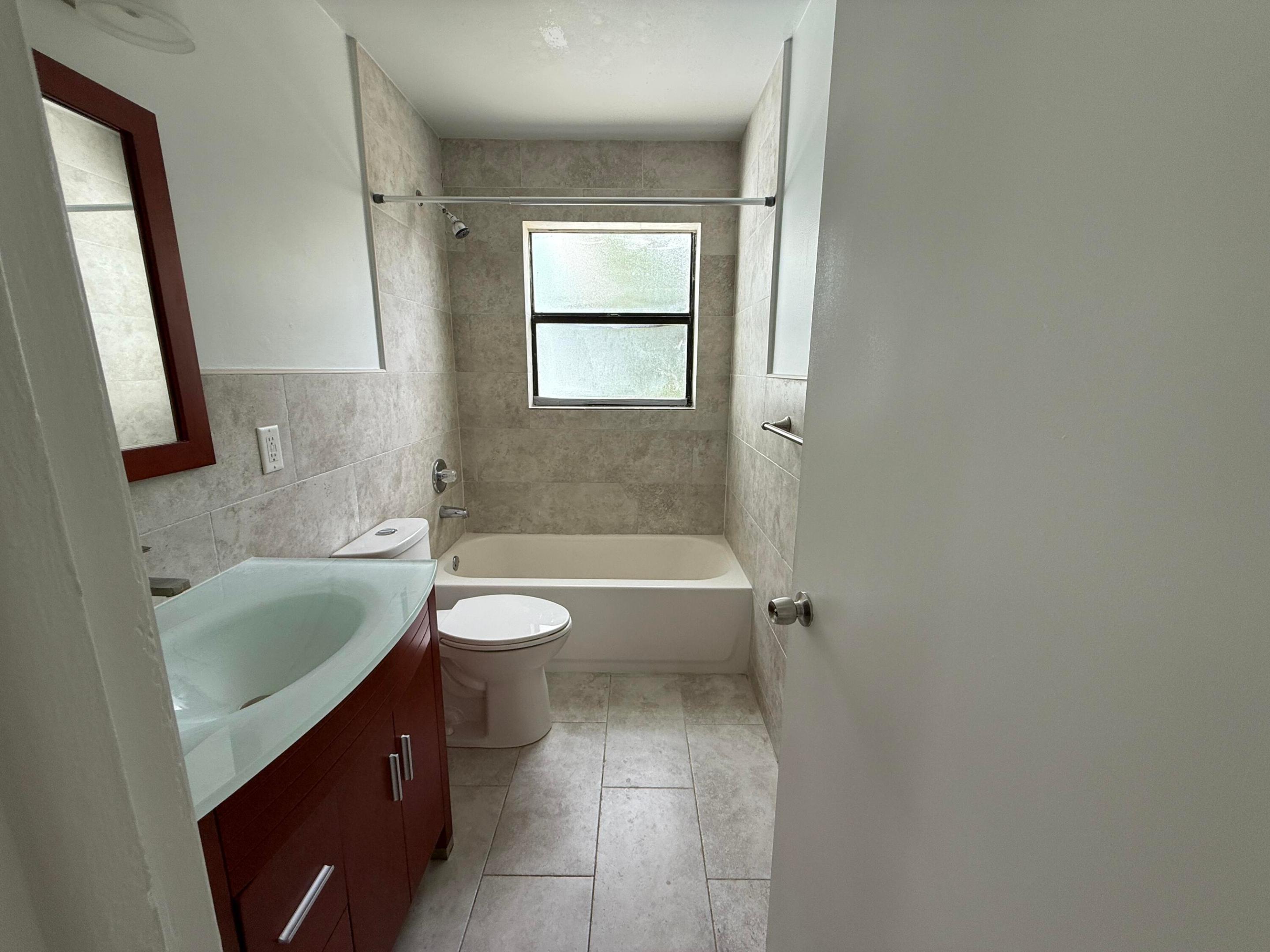 VILLA RICA IN PB14 PGS73 TO 82 INC - Residential Lease