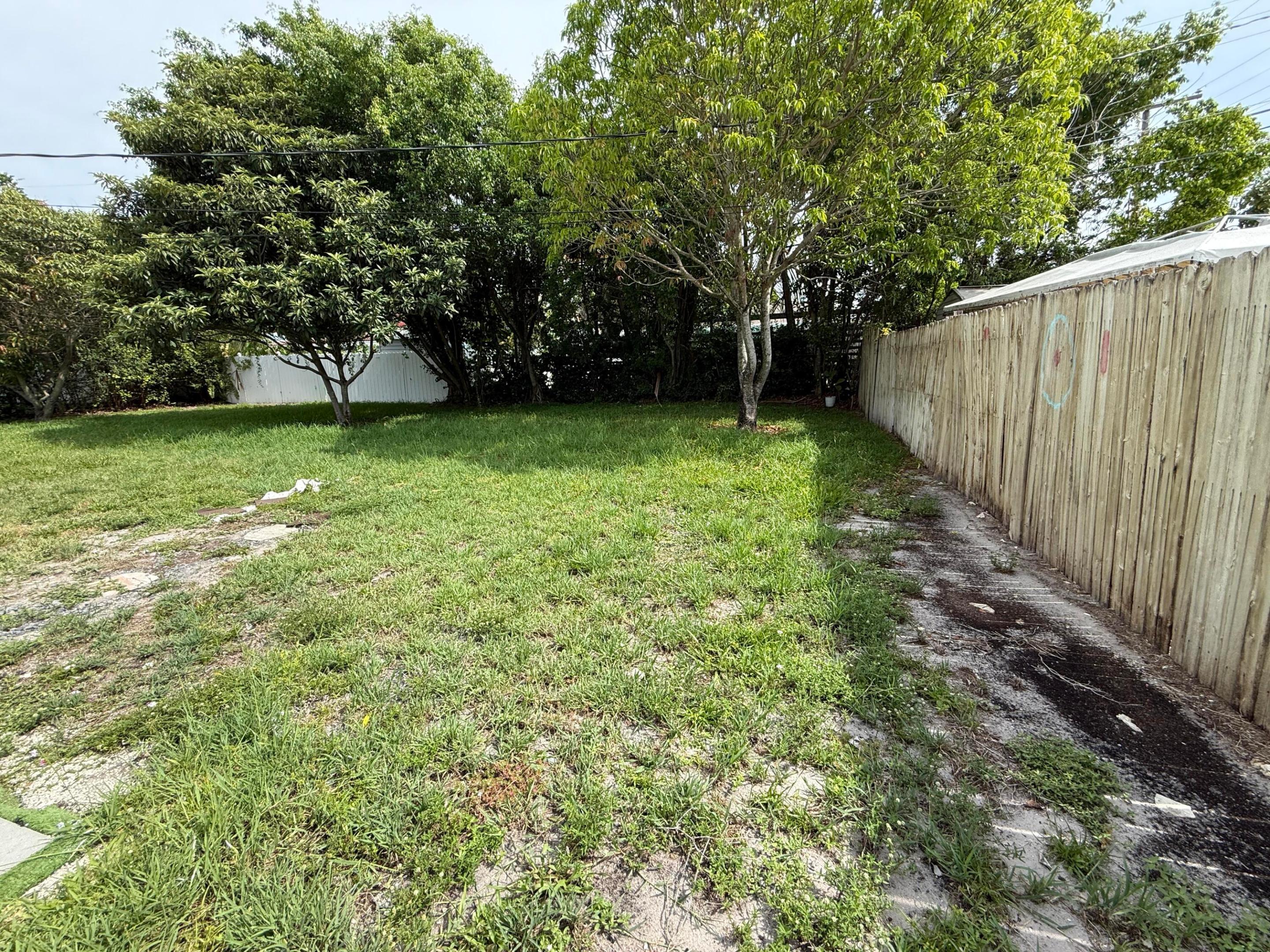 VILLA RICA IN PB14 PGS73 TO 82 INC - Residential Lease