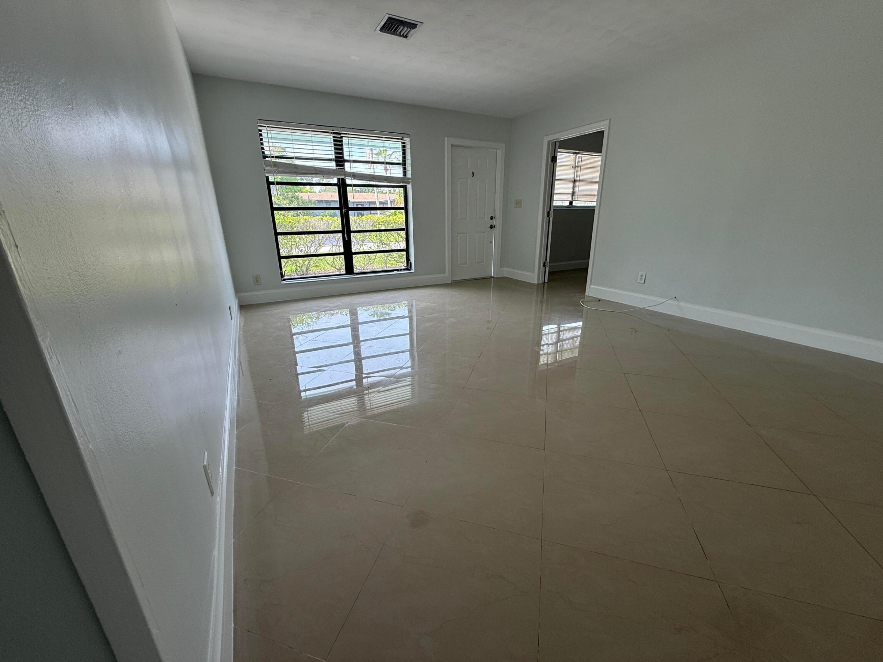VILLA RICA IN PB14 PGS73 TO 82 INC - Residential Lease
