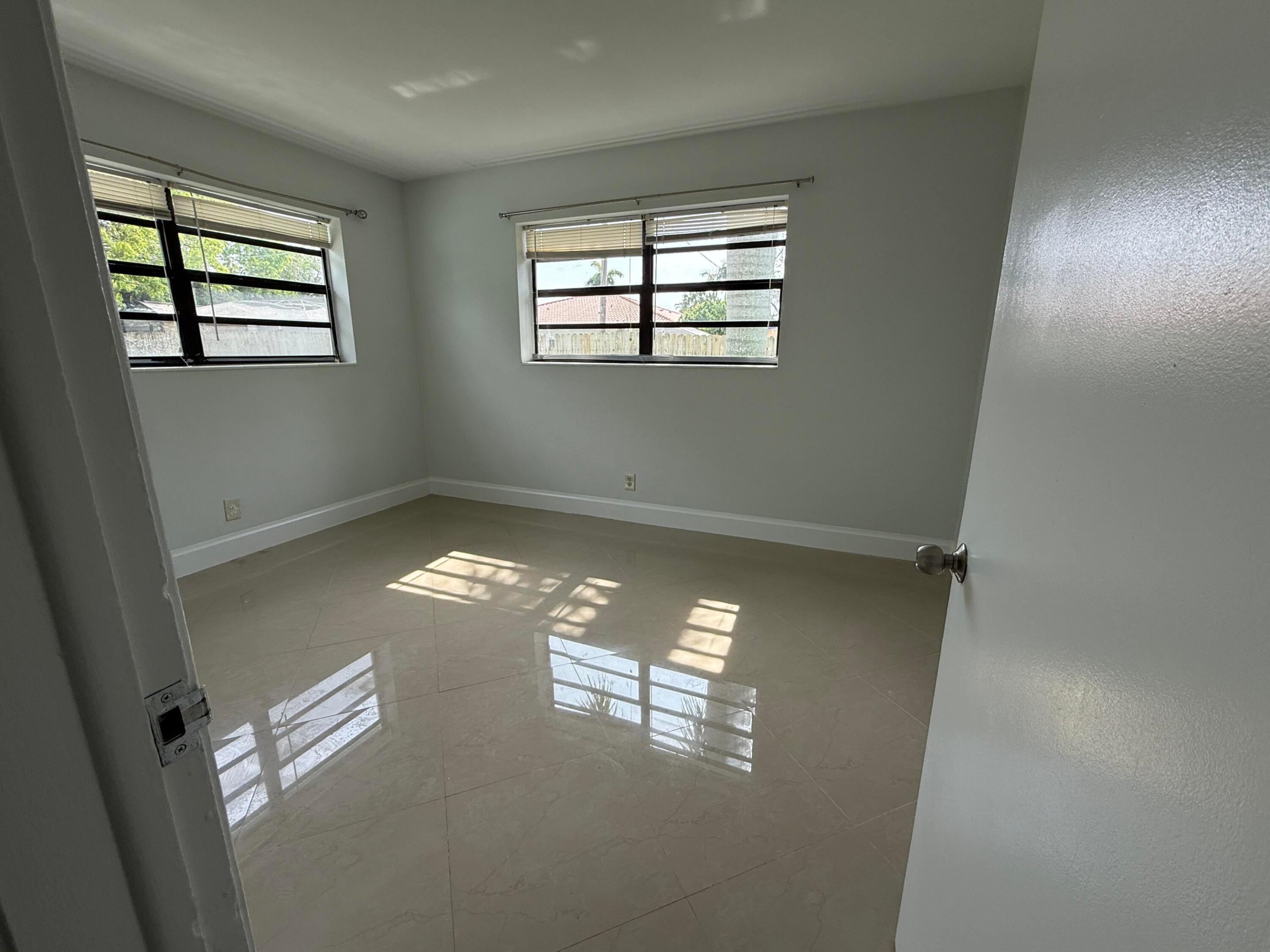 VILLA RICA IN PB14 PGS73 TO 82 INC - Residential Lease