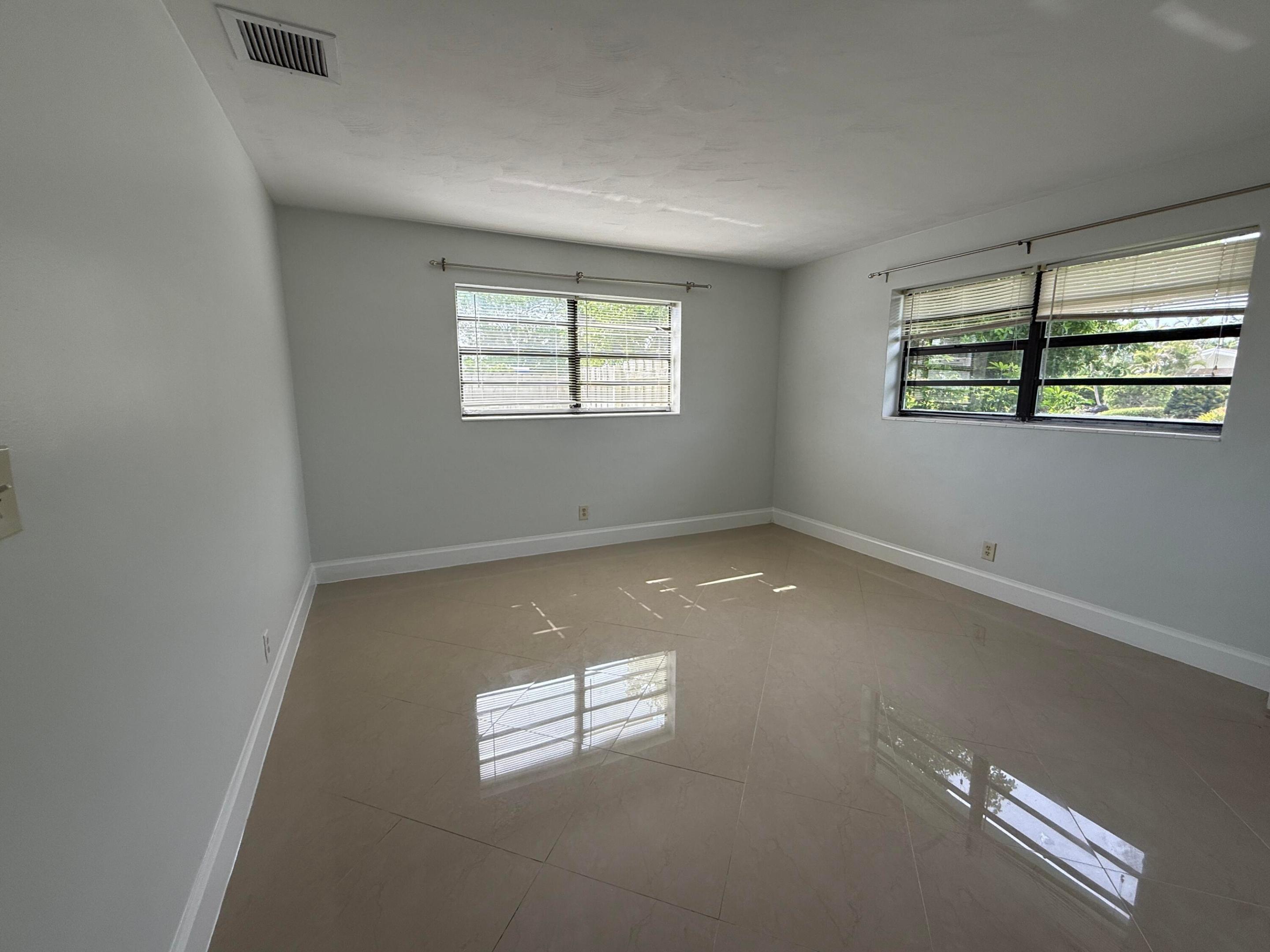 VILLA RICA IN PB14 PGS73 TO 82 INC - Residential Lease