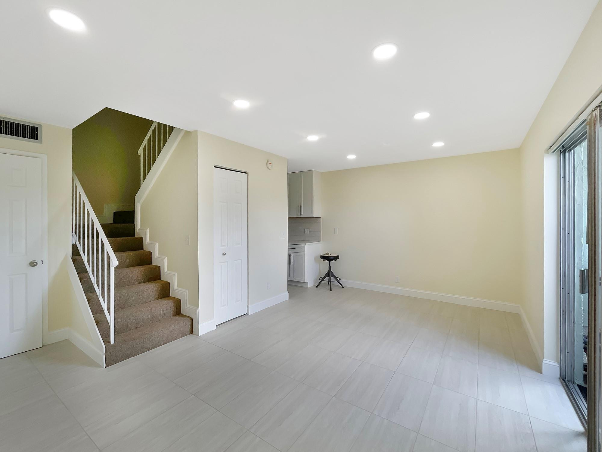 This bright 1-bedroom, 1.5-bath condo in Coral Springs offers plenty of natural daylight and peaceful water views overlooking the pond. The unit includes the convenience of an in-unit washer and dryer and features a monthly HOA fee of $433. Investors are welcome, as the unit can be rented, making it an excellent opportunity for both homeowners and investors alike.