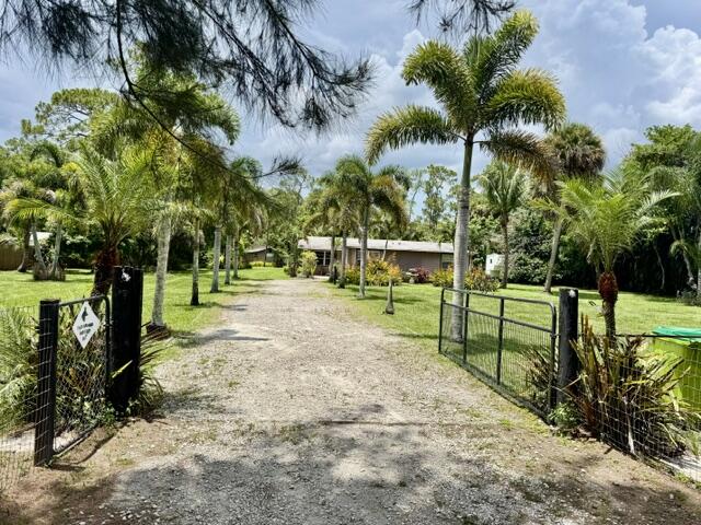 LOXAHATCHEE GROVES - Residential