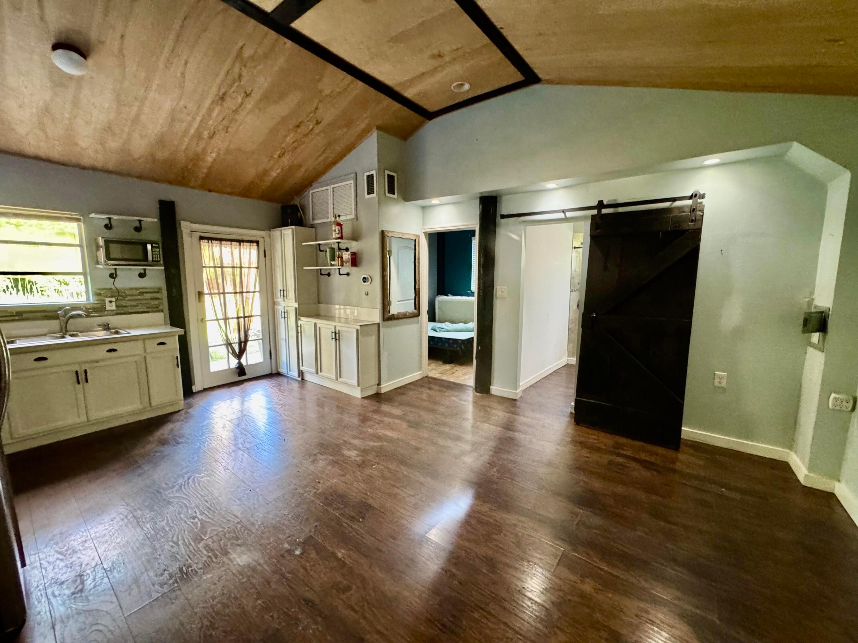 LOXAHATCHEE GROVES - Residential