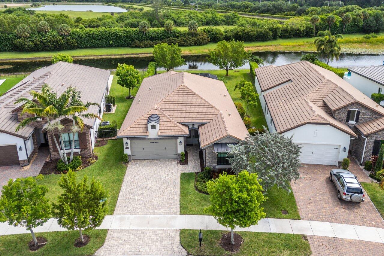 PALM MEADOWS ESTATES - Residential