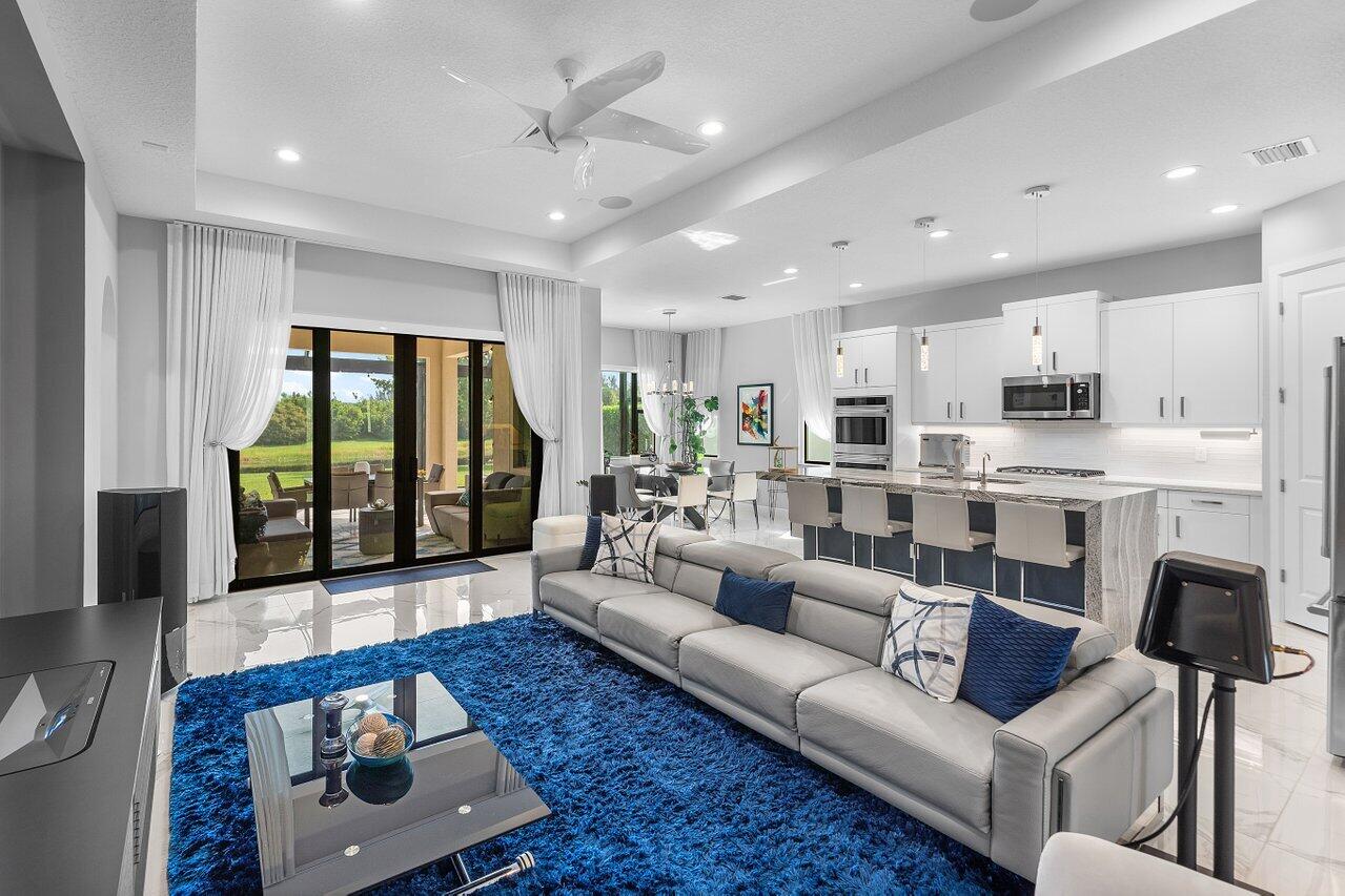 PALM MEADOWS ESTATES - Residential