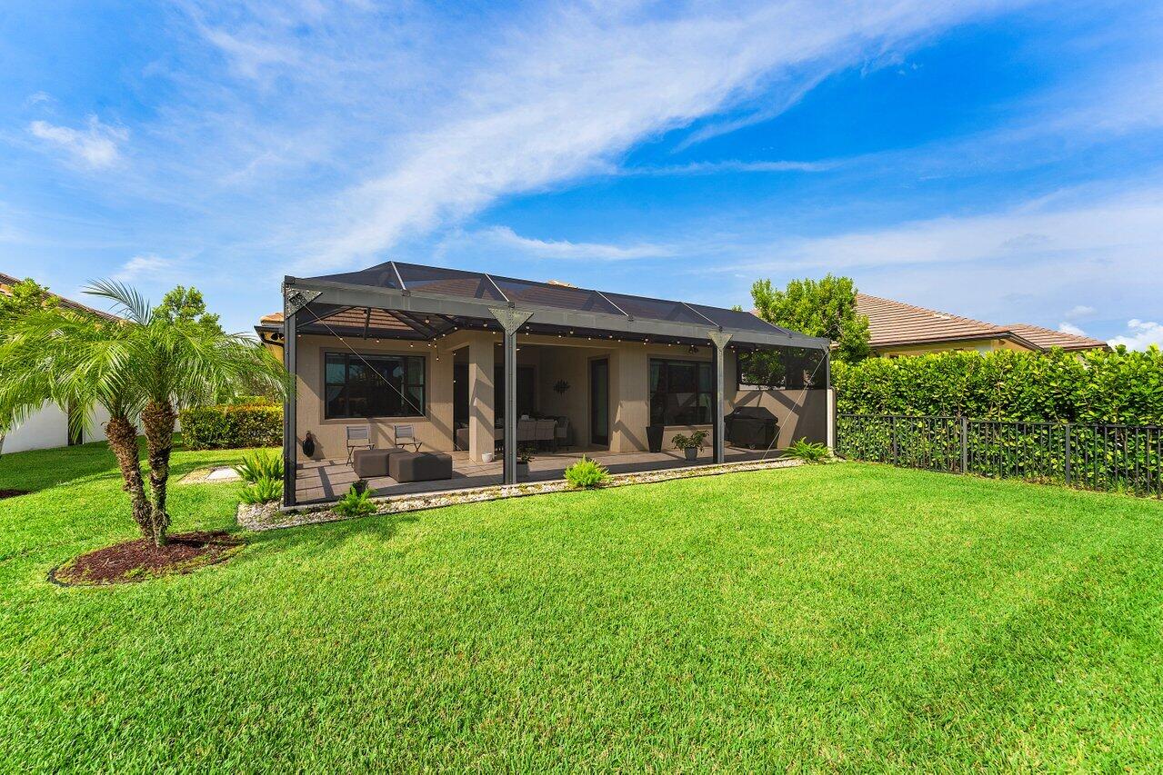 PALM MEADOWS ESTATES - Residential