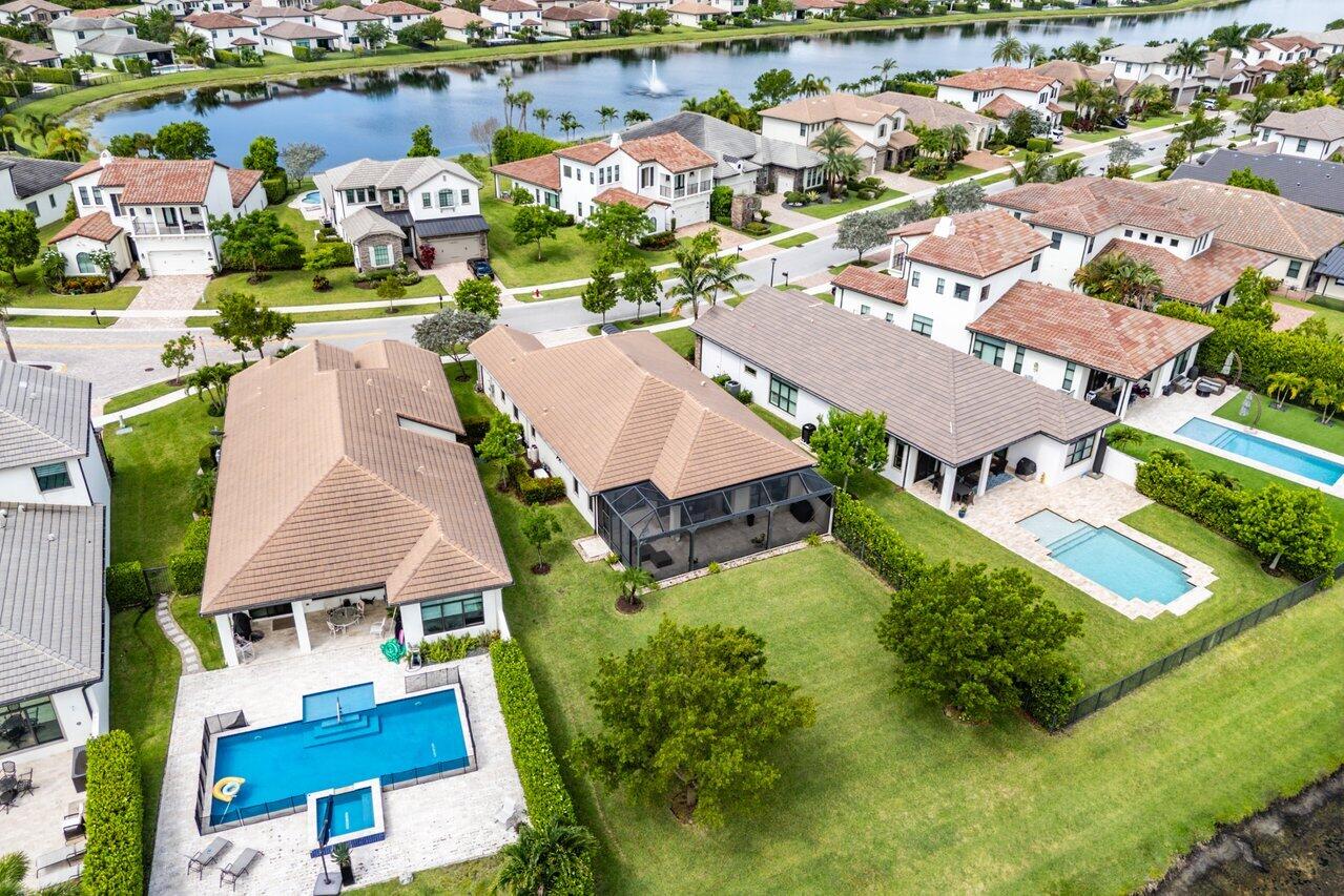 PALM MEADOWS ESTATES - Residential