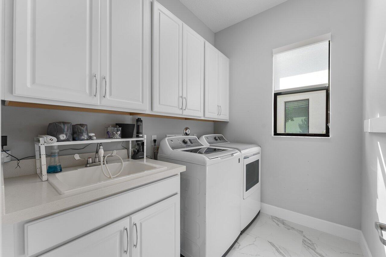 PALM MEADOWS ESTATES - Residential
