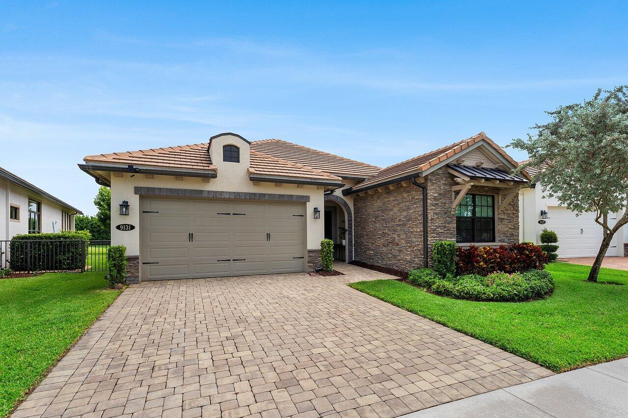 PALM MEADOWS ESTATES - Residential