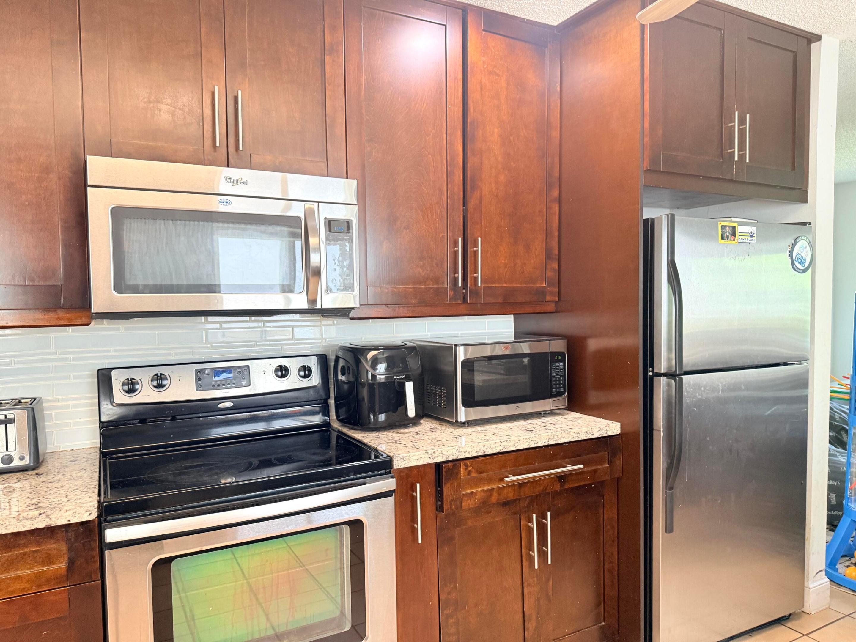 MONTOYA ESTATES - Residential Lease