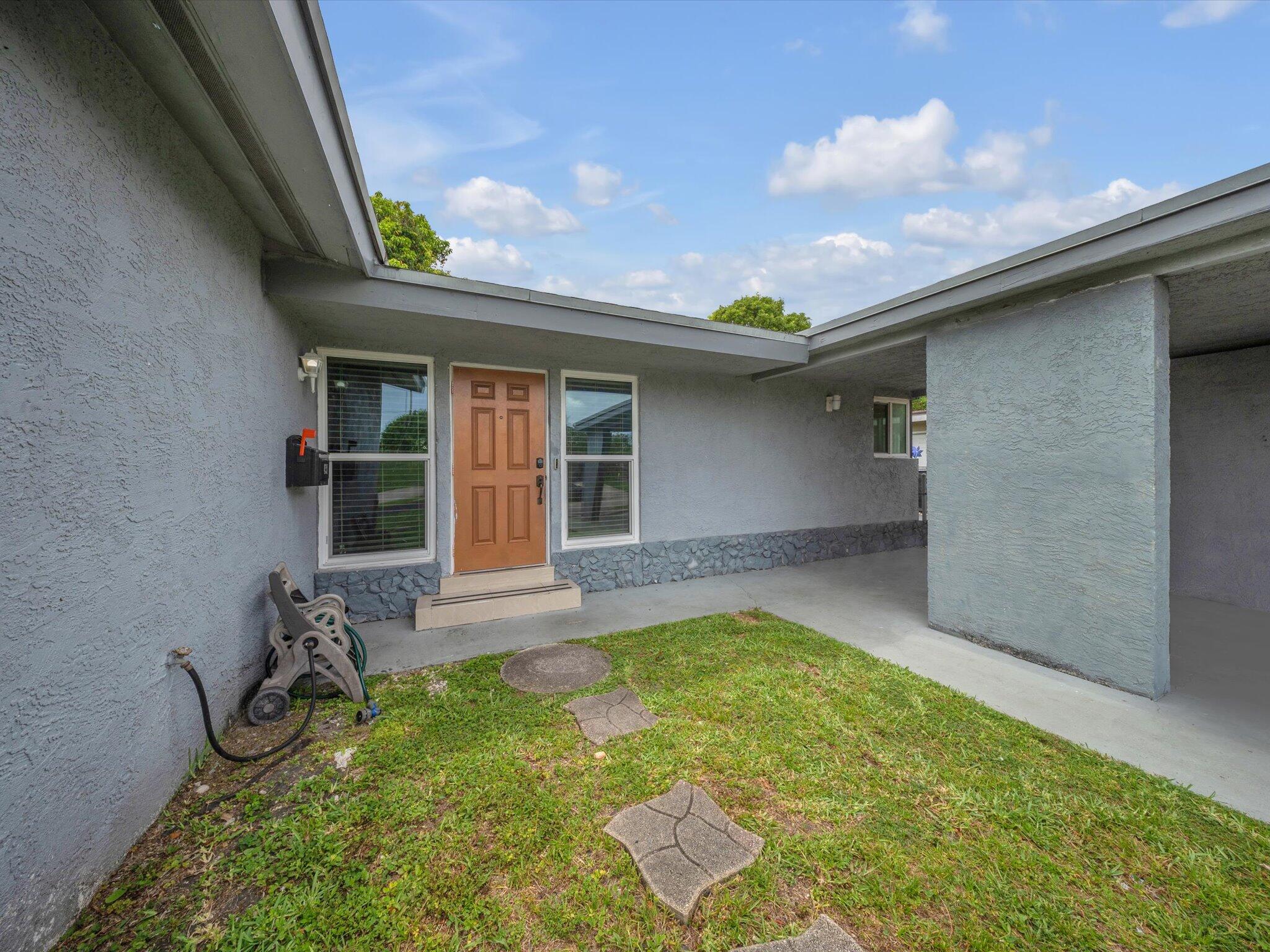 MELROSE MANOR - Residential