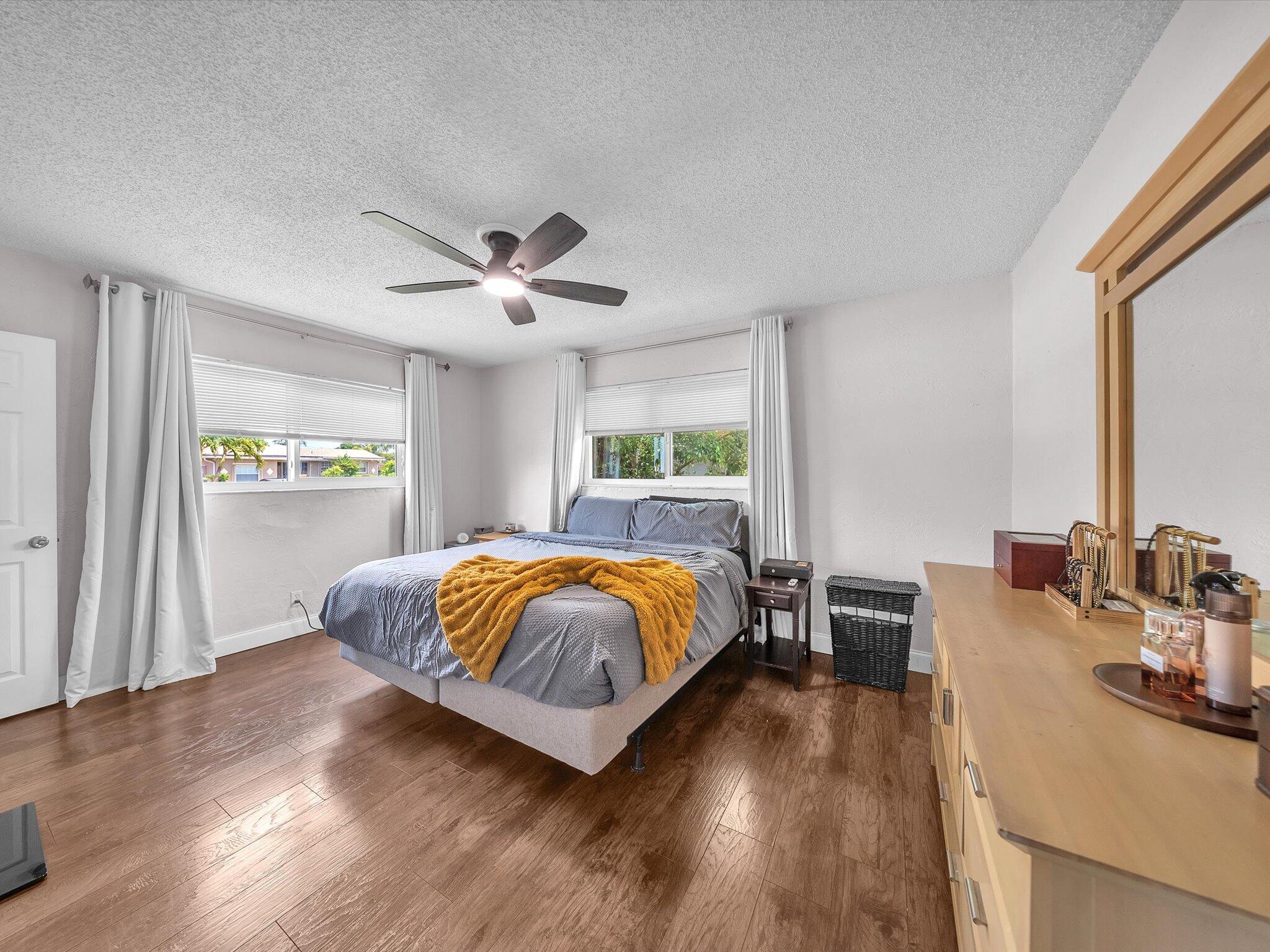 MELROSE MANOR - Residential