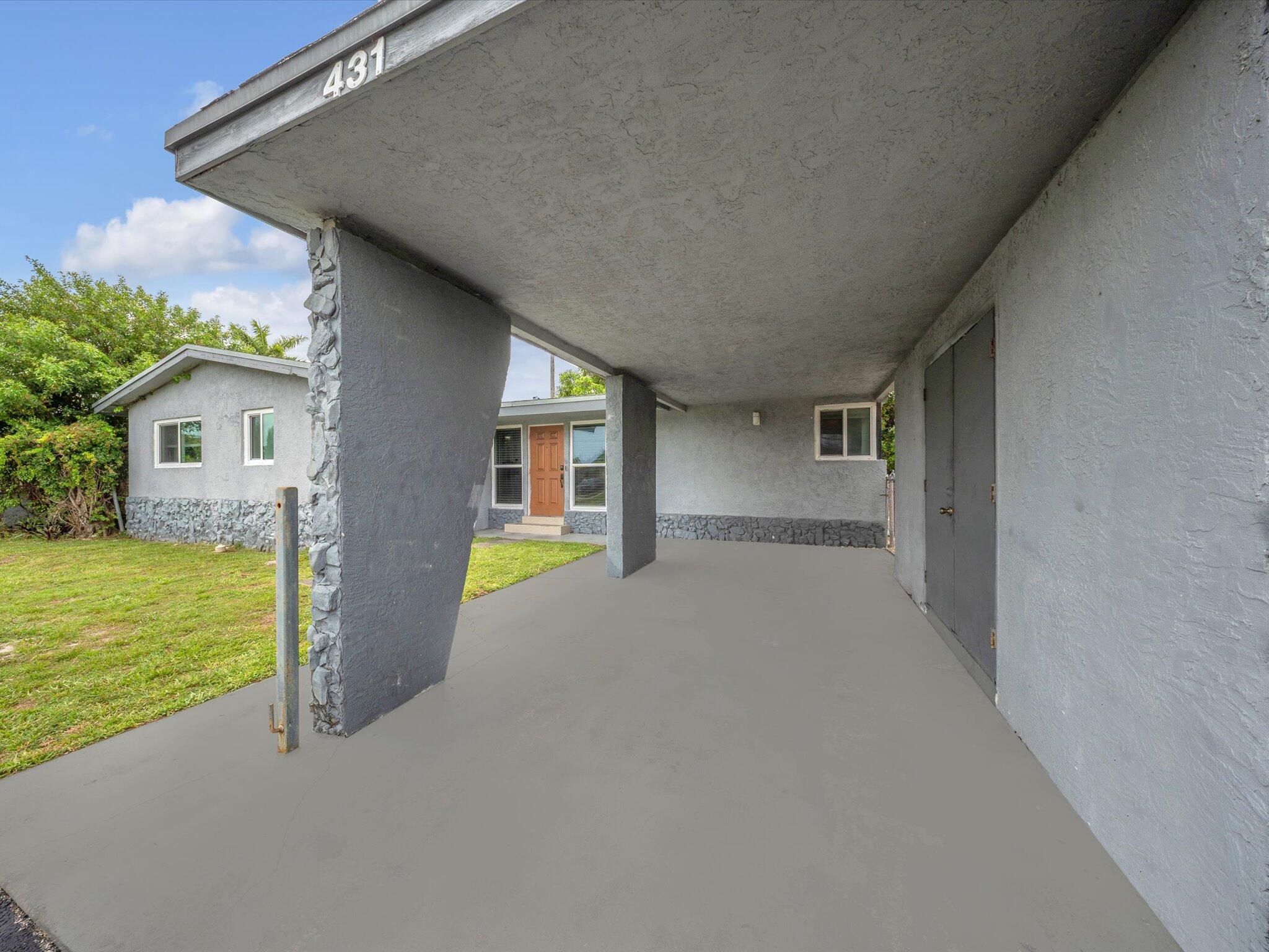 MELROSE MANOR - Residential