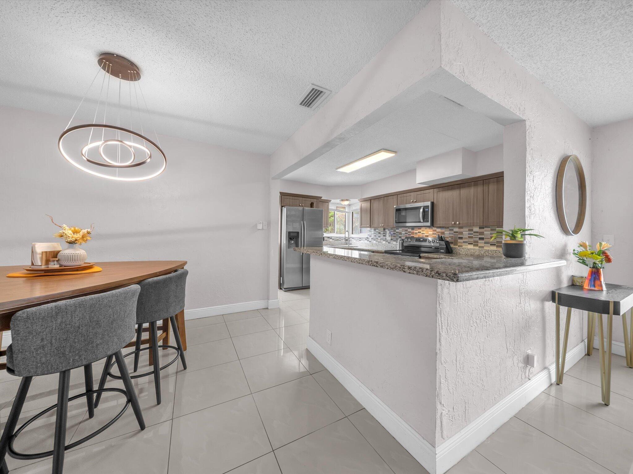 MELROSE MANOR - Residential