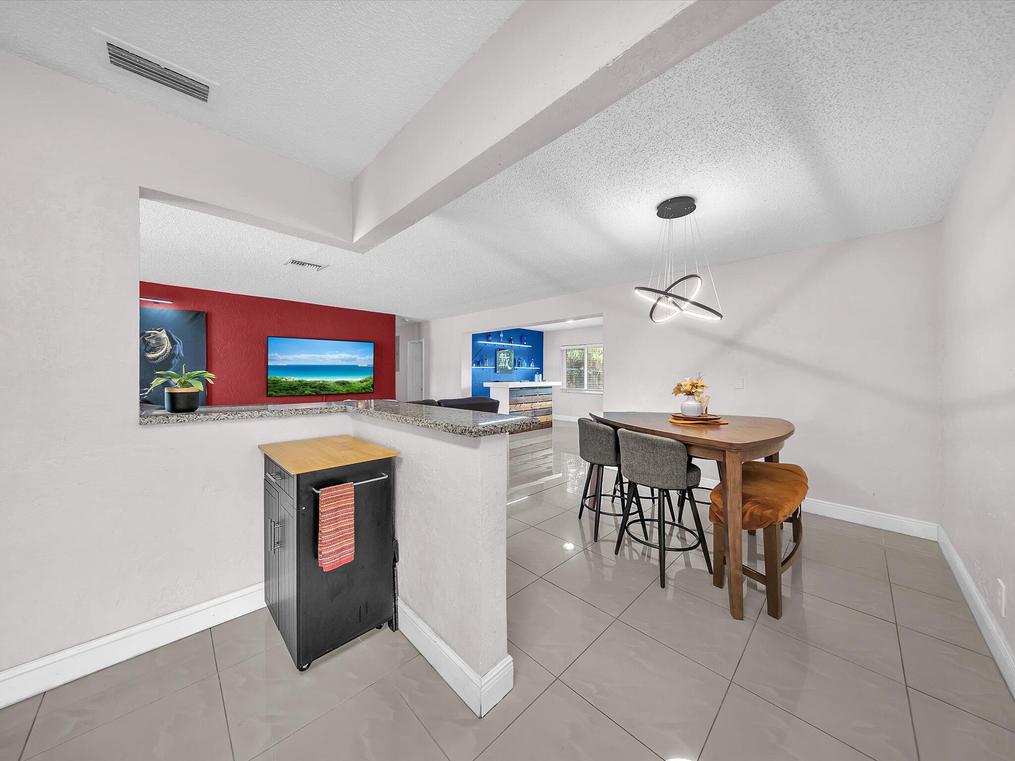 MELROSE MANOR - Residential
