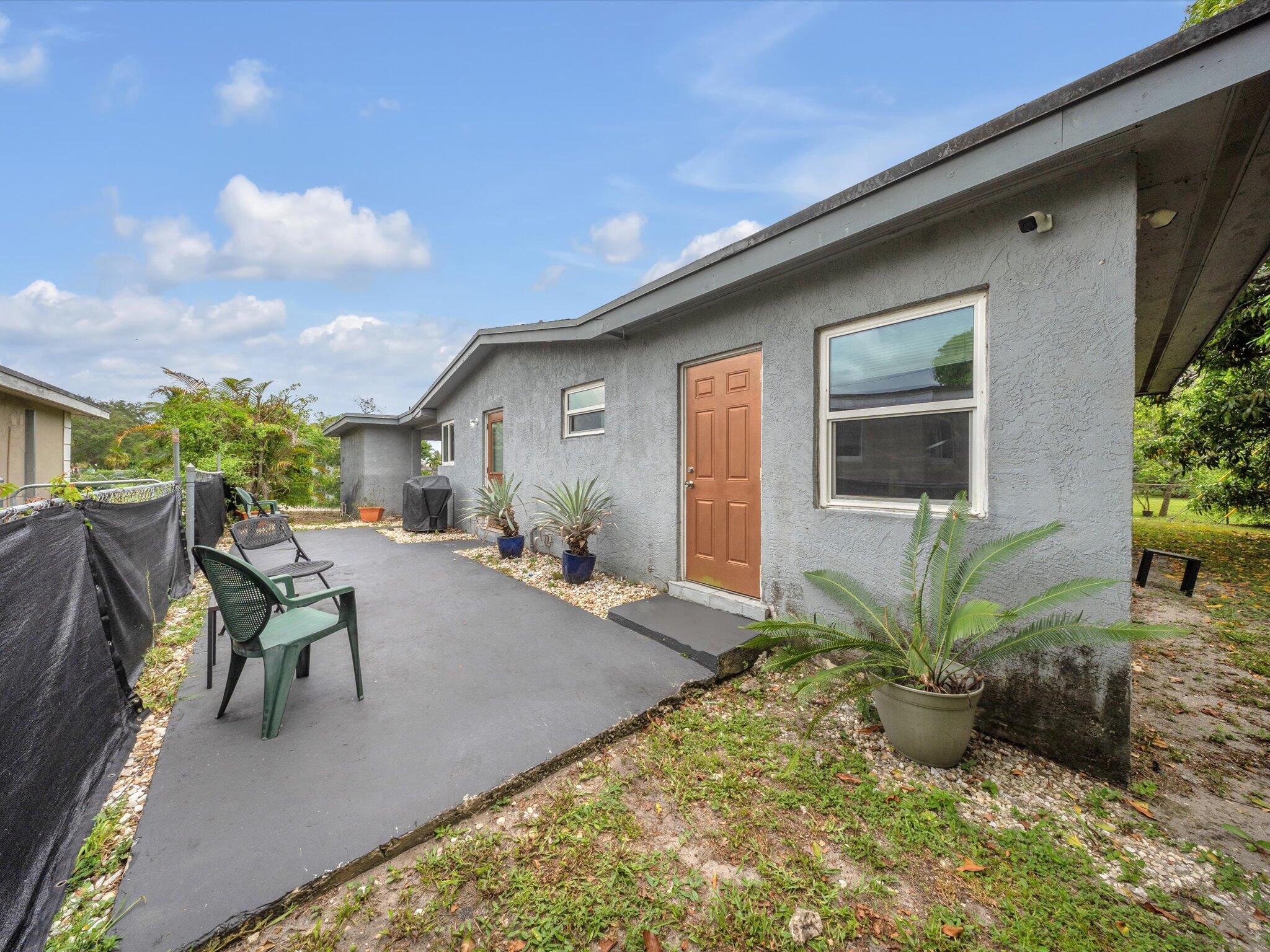MELROSE MANOR - Residential