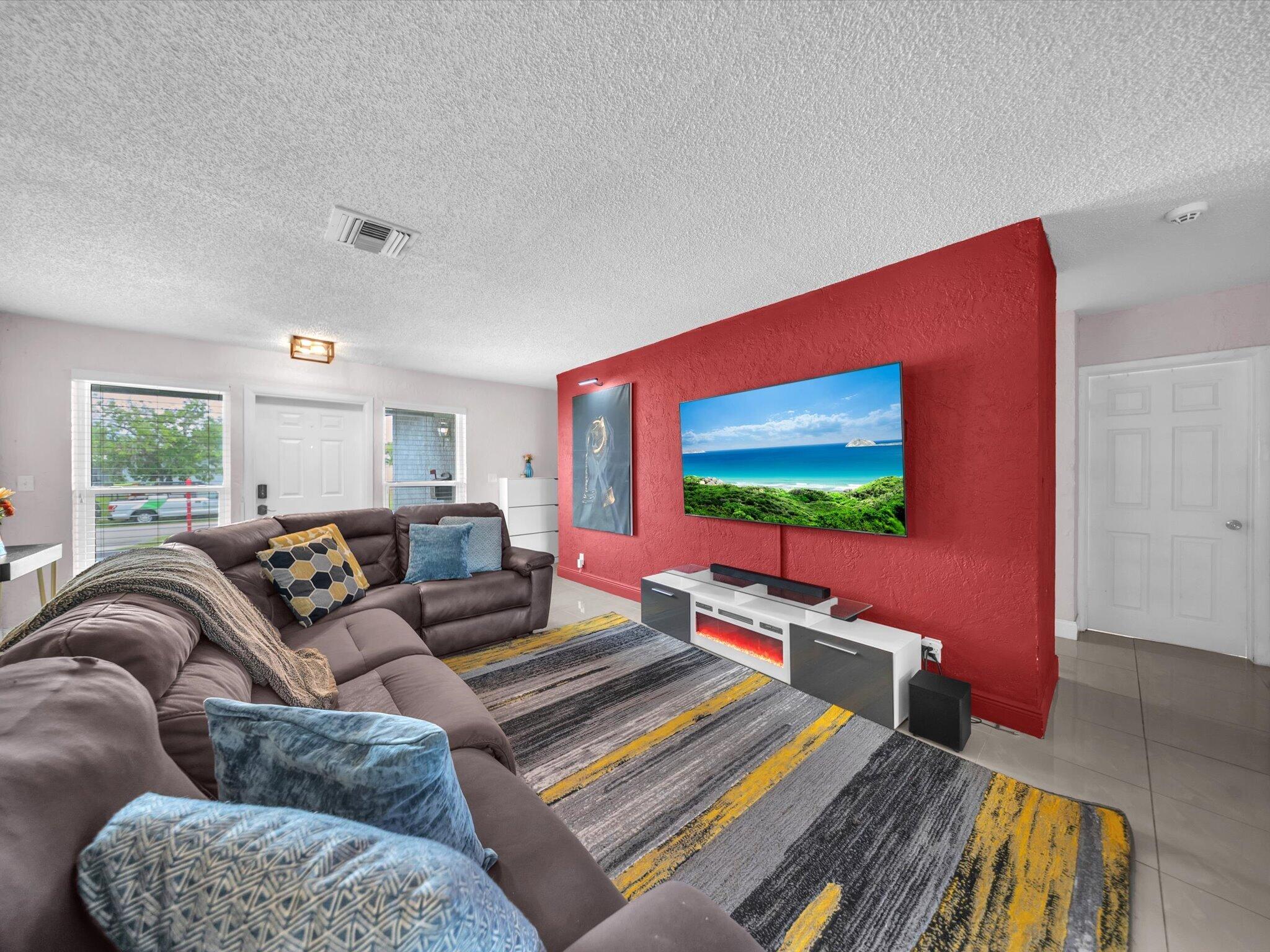 MELROSE MANOR - Residential