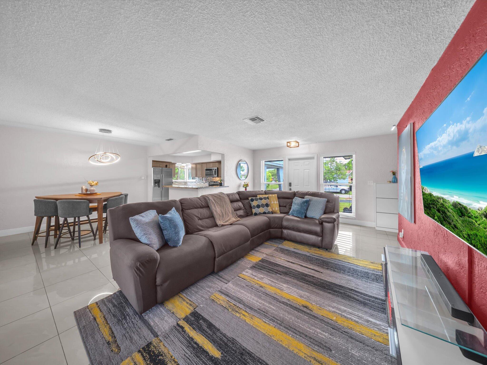 MELROSE MANOR - Residential