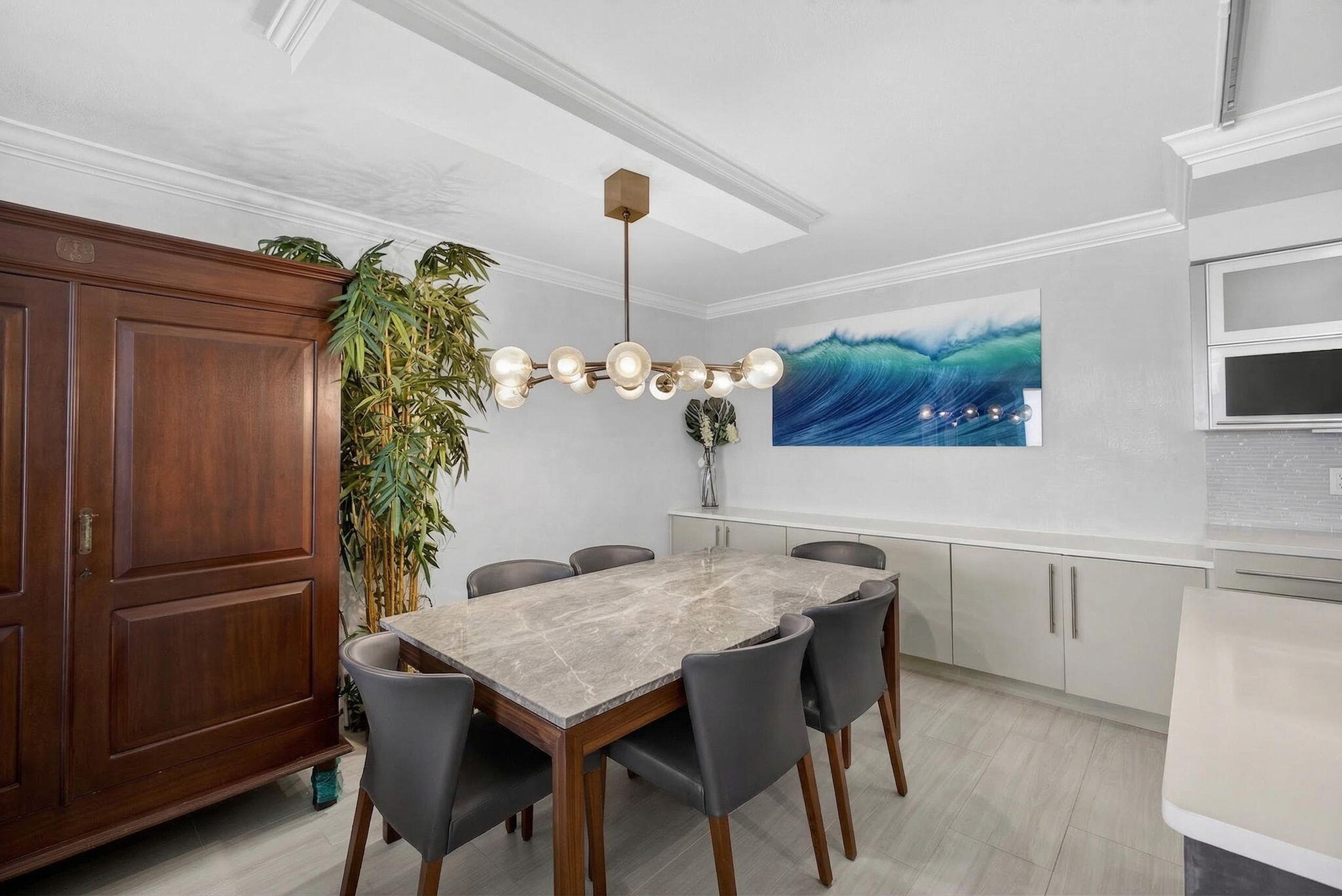 AQUARIUS CONDOMINIUM - Residential