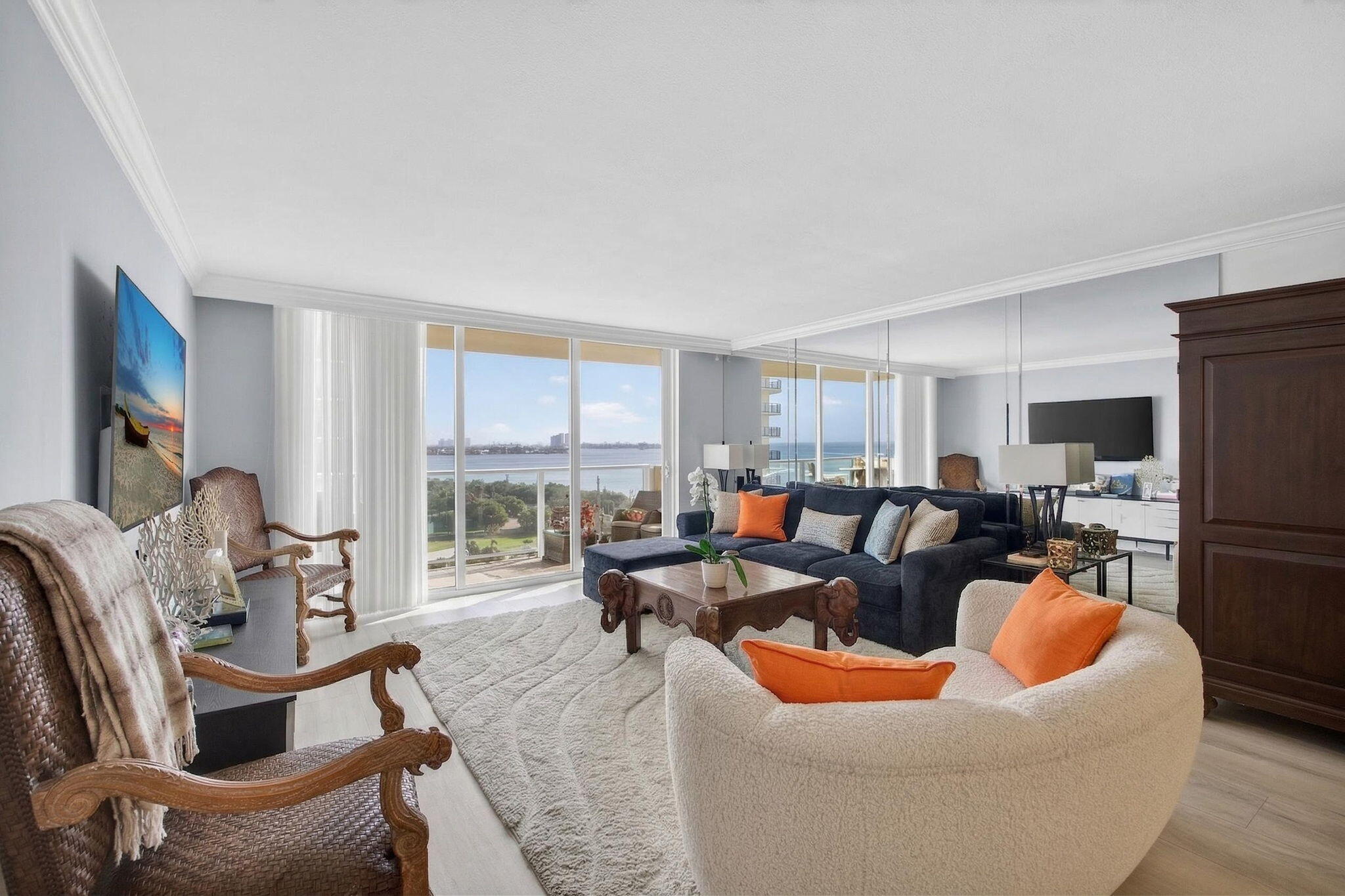 AQUARIUS CONDOMINIUM - Residential