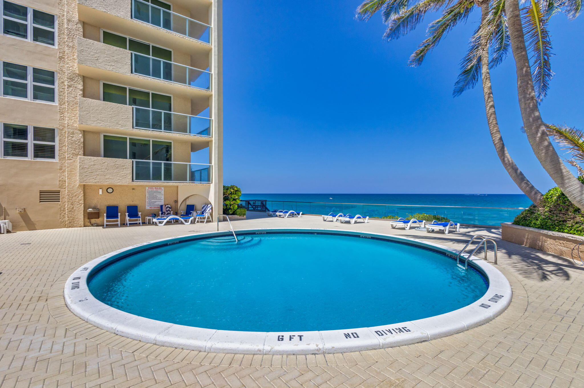 AQUARIUS CONDOMINIUM - Residential
