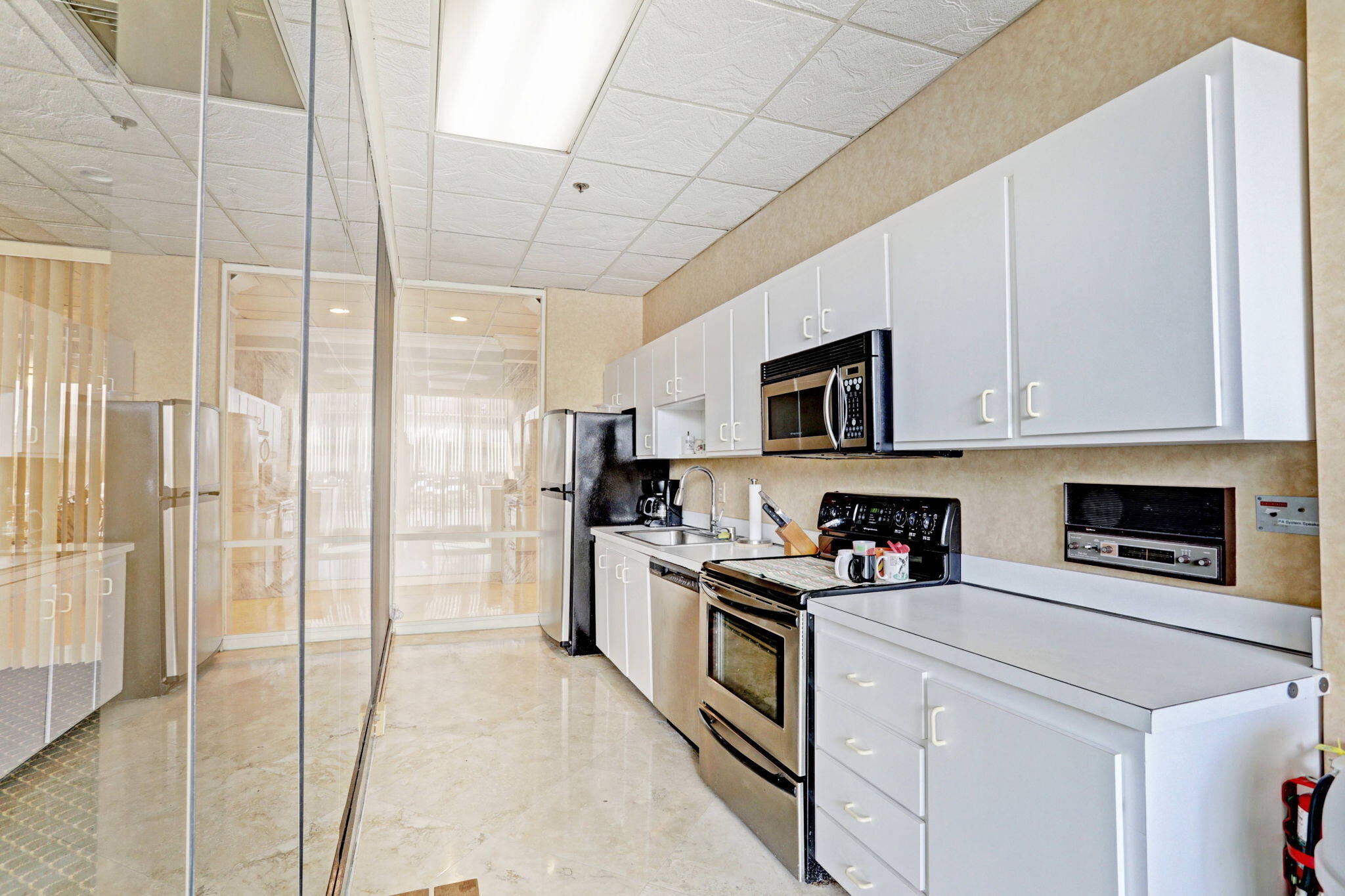 AQUARIUS CONDOMINIUM - Residential