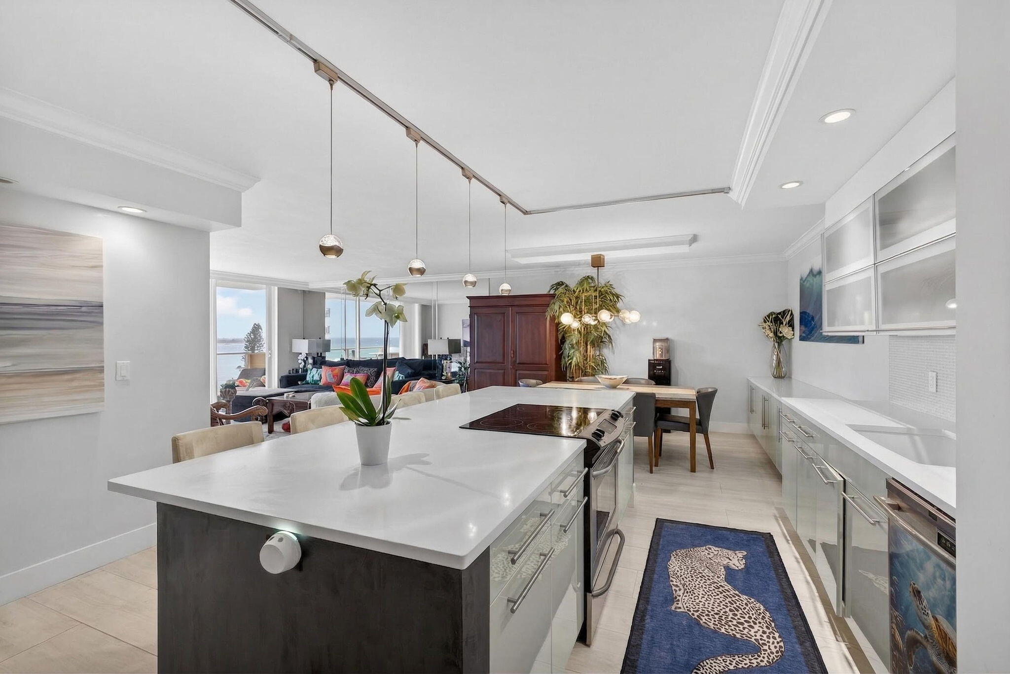 AQUARIUS CONDOMINIUM - Residential