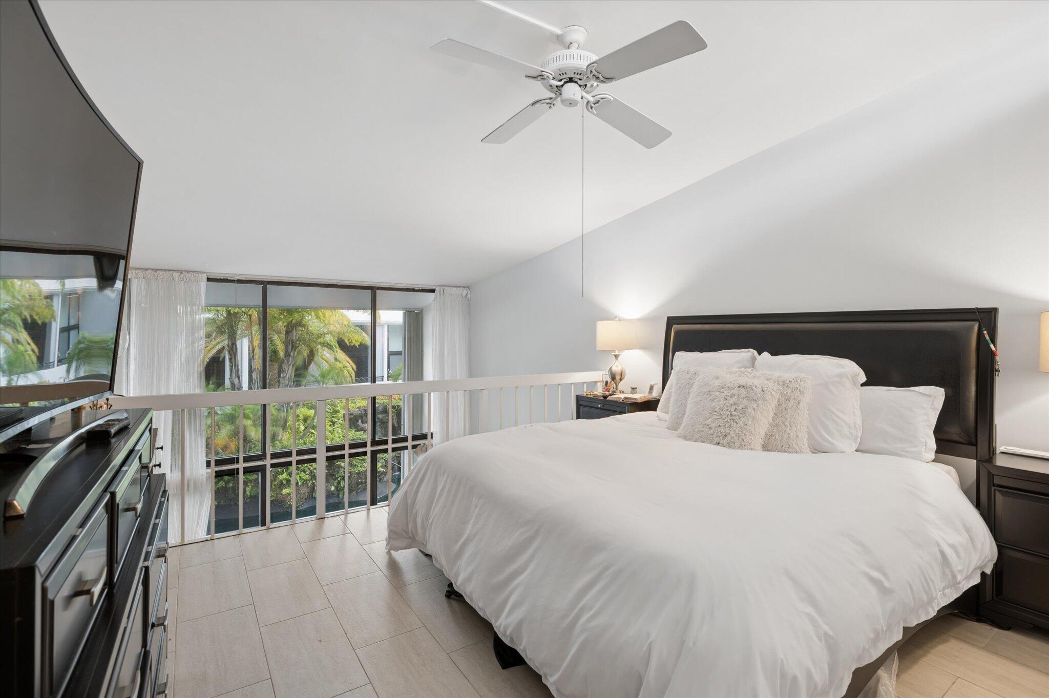 MAYFAIR HOUSE CONDO - Residential
