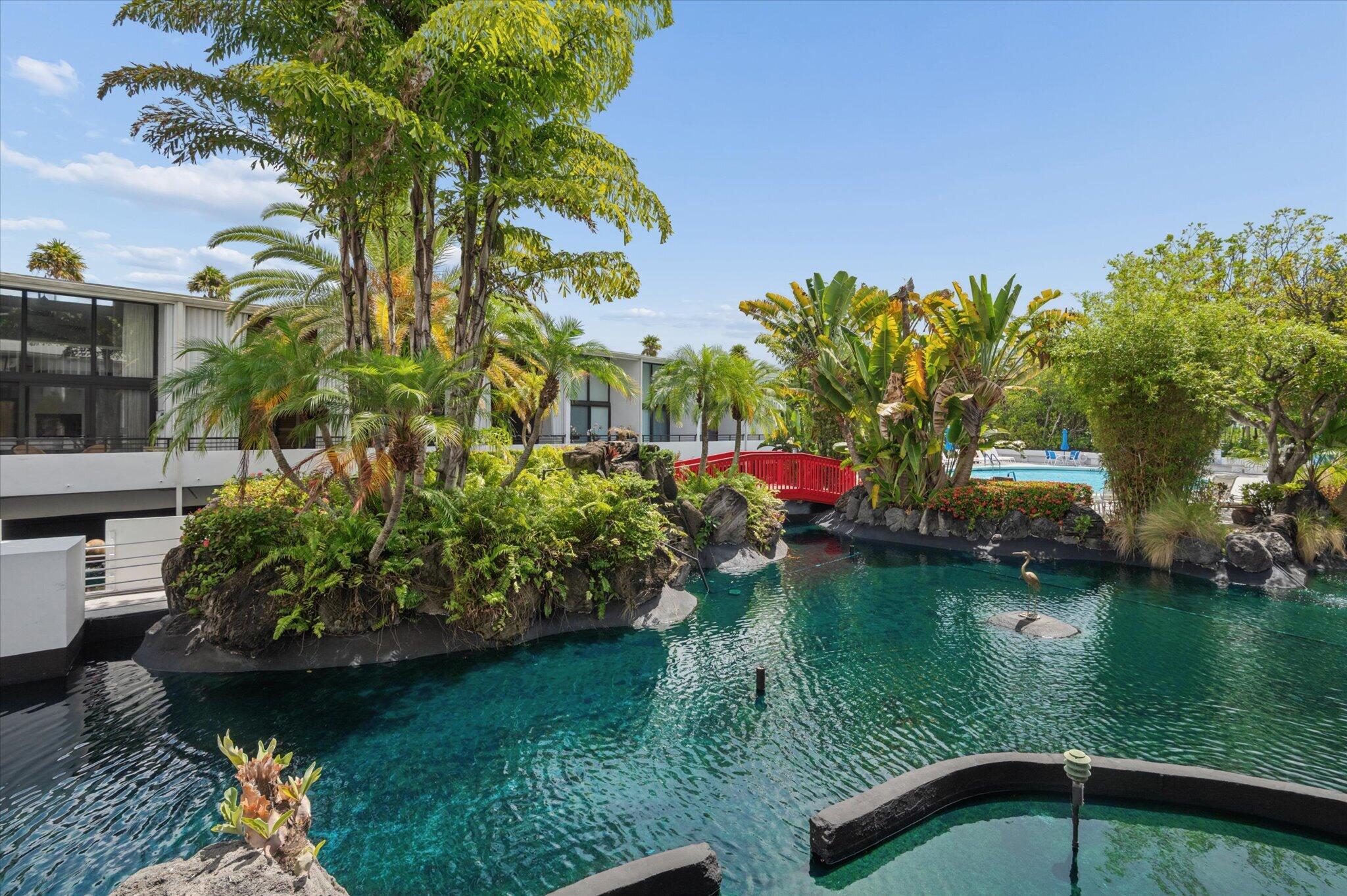 MAYFAIR HOUSE CONDO - Residential