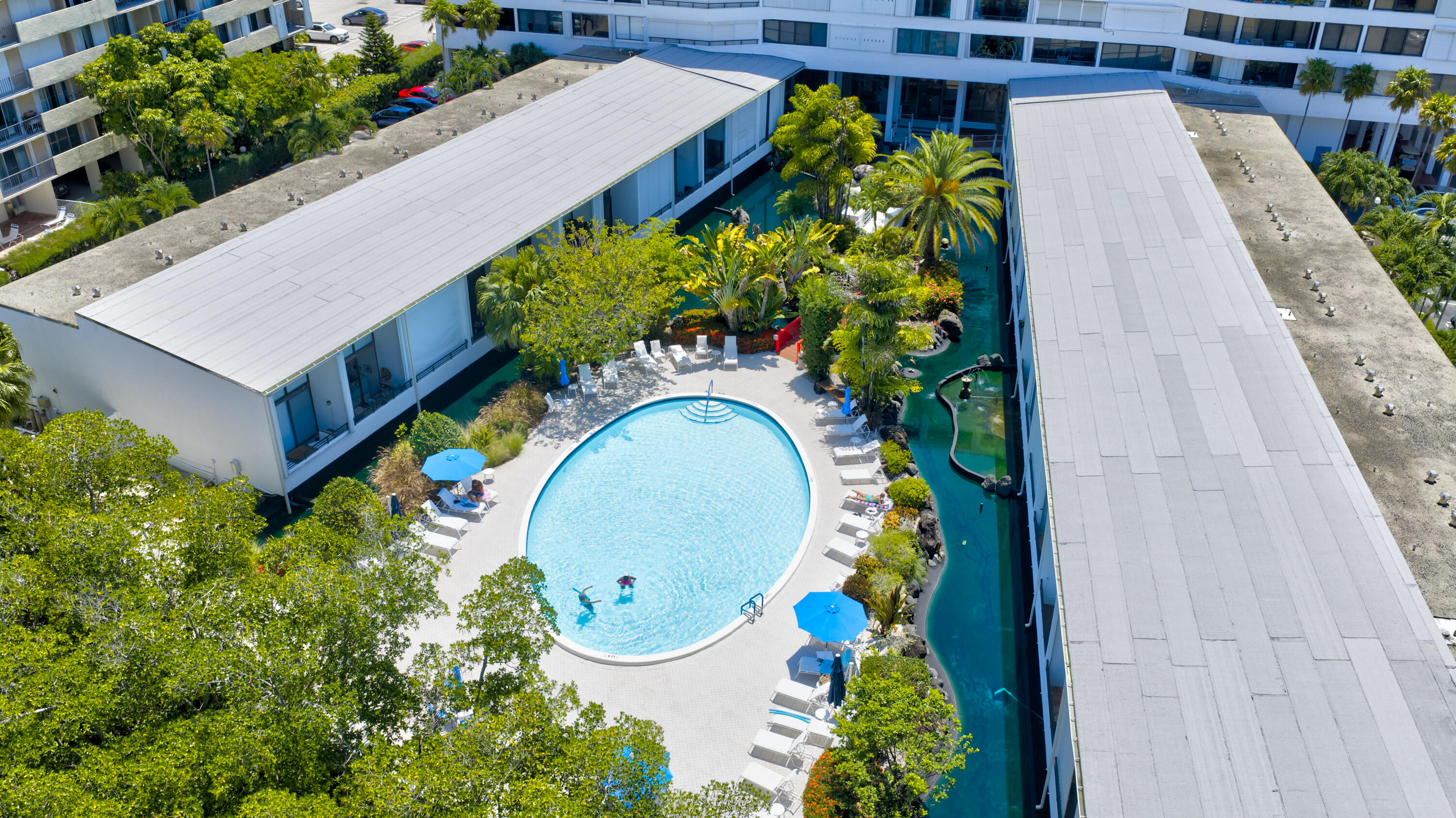 MAYFAIR HOUSE CONDO - Residential